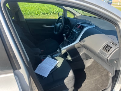 TOYOTA Auris 1.6 Linea Luna-image-7