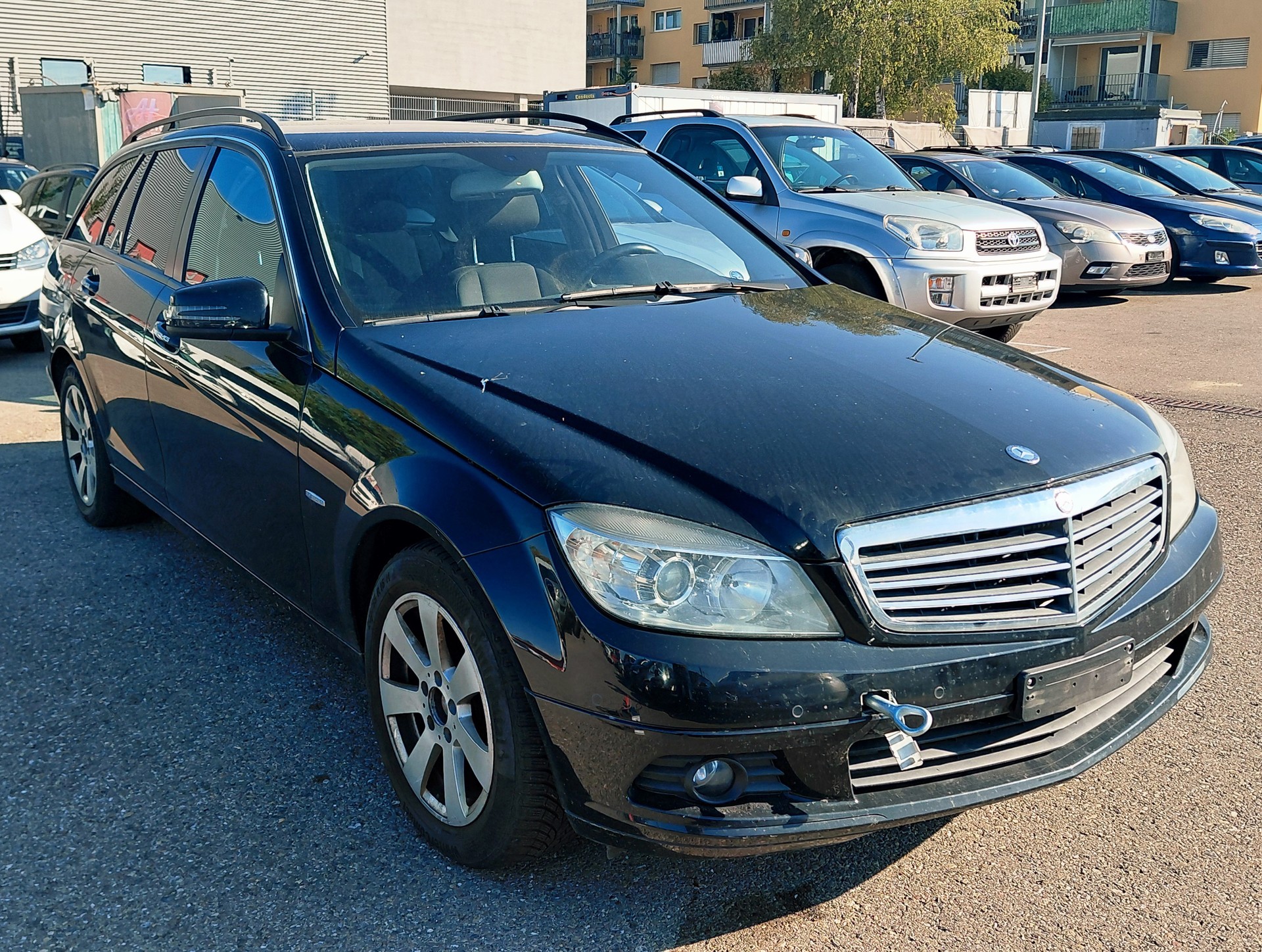 MERCEDES-BENZ C 180 CGI BlueEfficiency Avantgarde Automatic-image-2