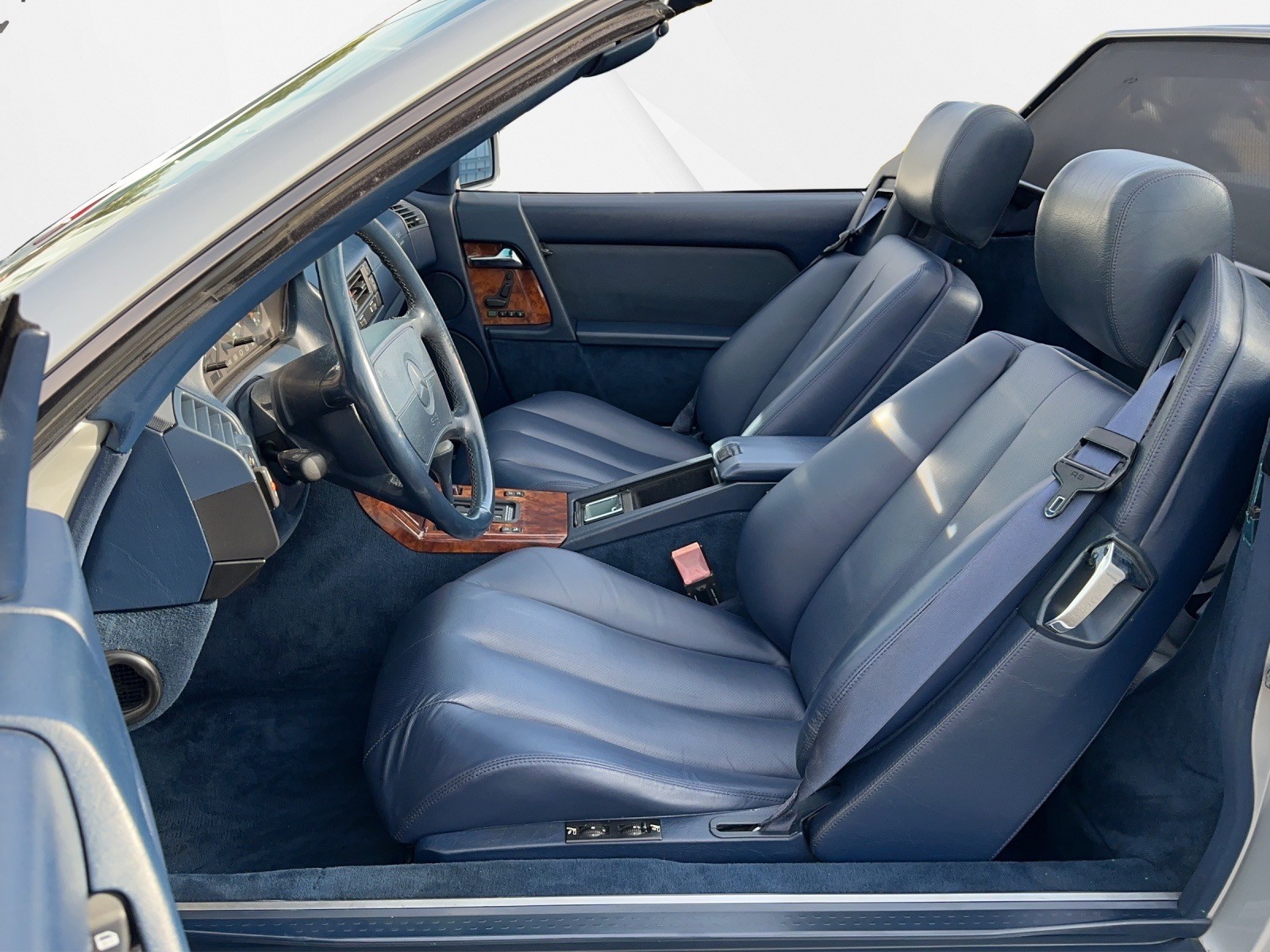 MERCEDES-BENZ 300 SL-24-image-8