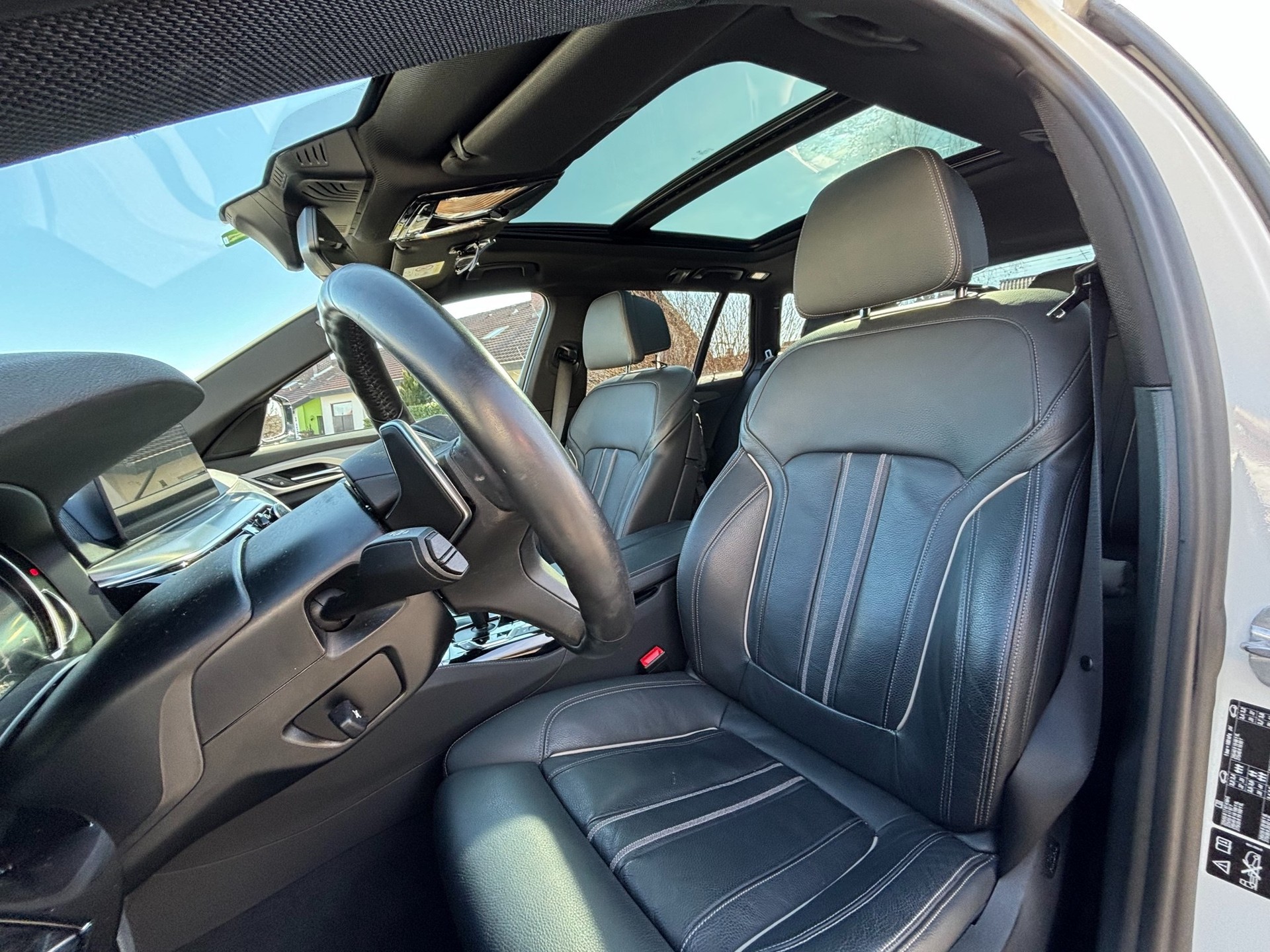 BMW 530i xDrive Touring M-Sportpaket Steptronic-image-5