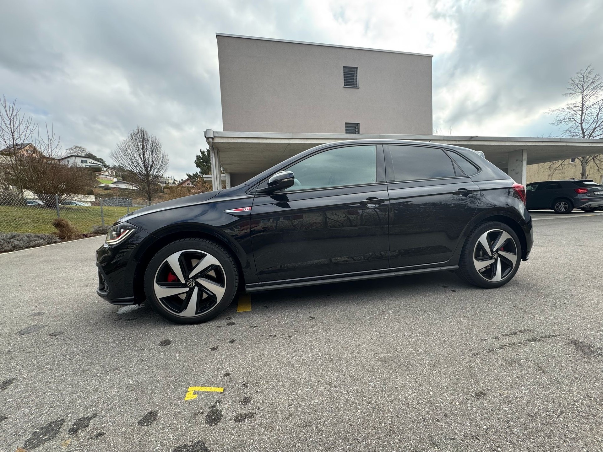 VW Polo 2.0 TSI GTI DSG-image-2