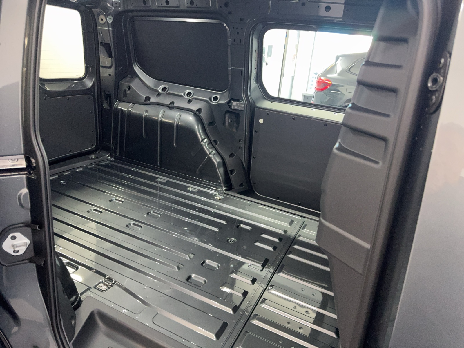VW Caddy Cargo 1.5TSI Entry Maxi DSG-image-10