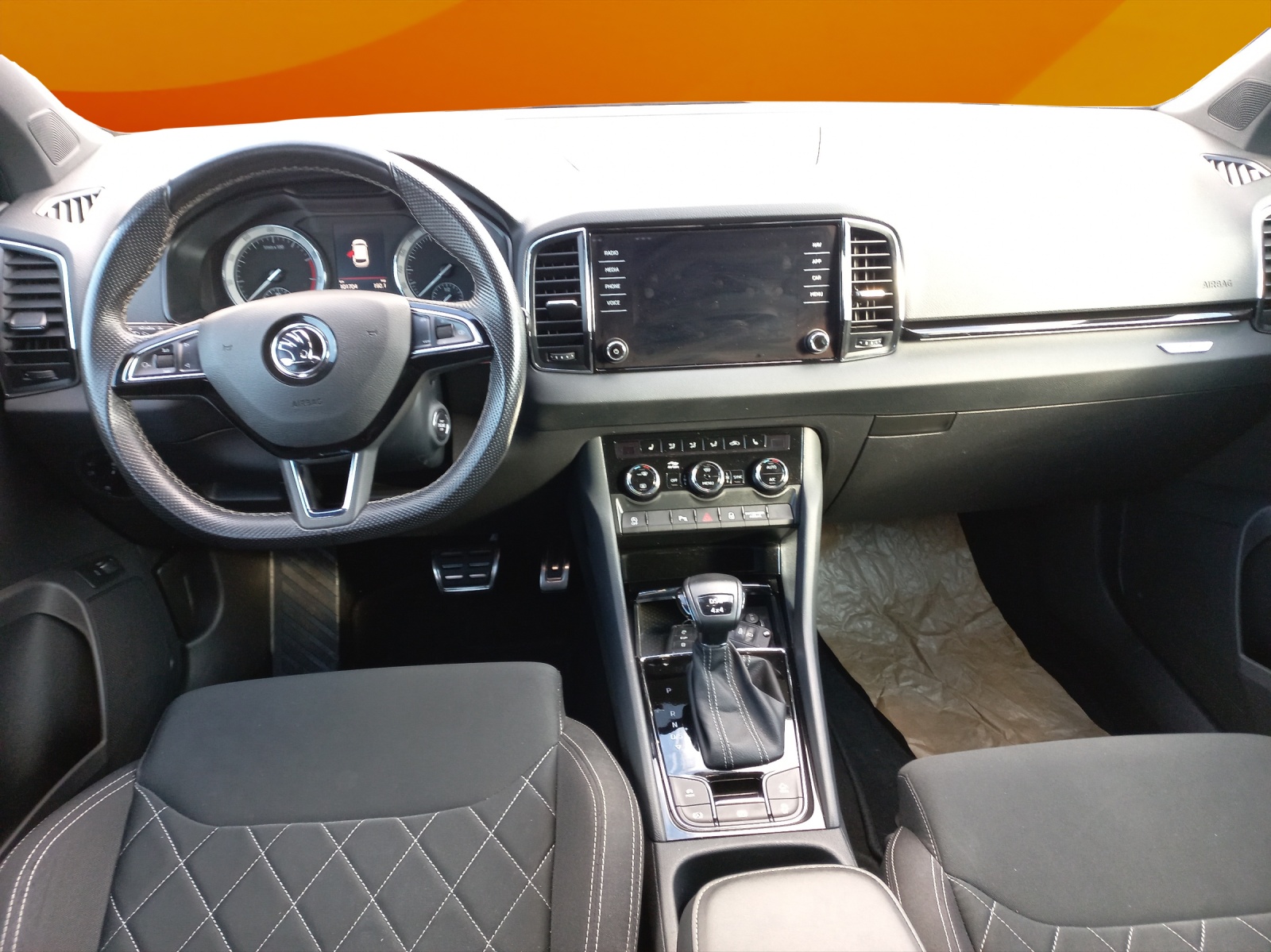 SKODA Karoq 1.5 TSI ACT Scout 4x4 DSG-image-8