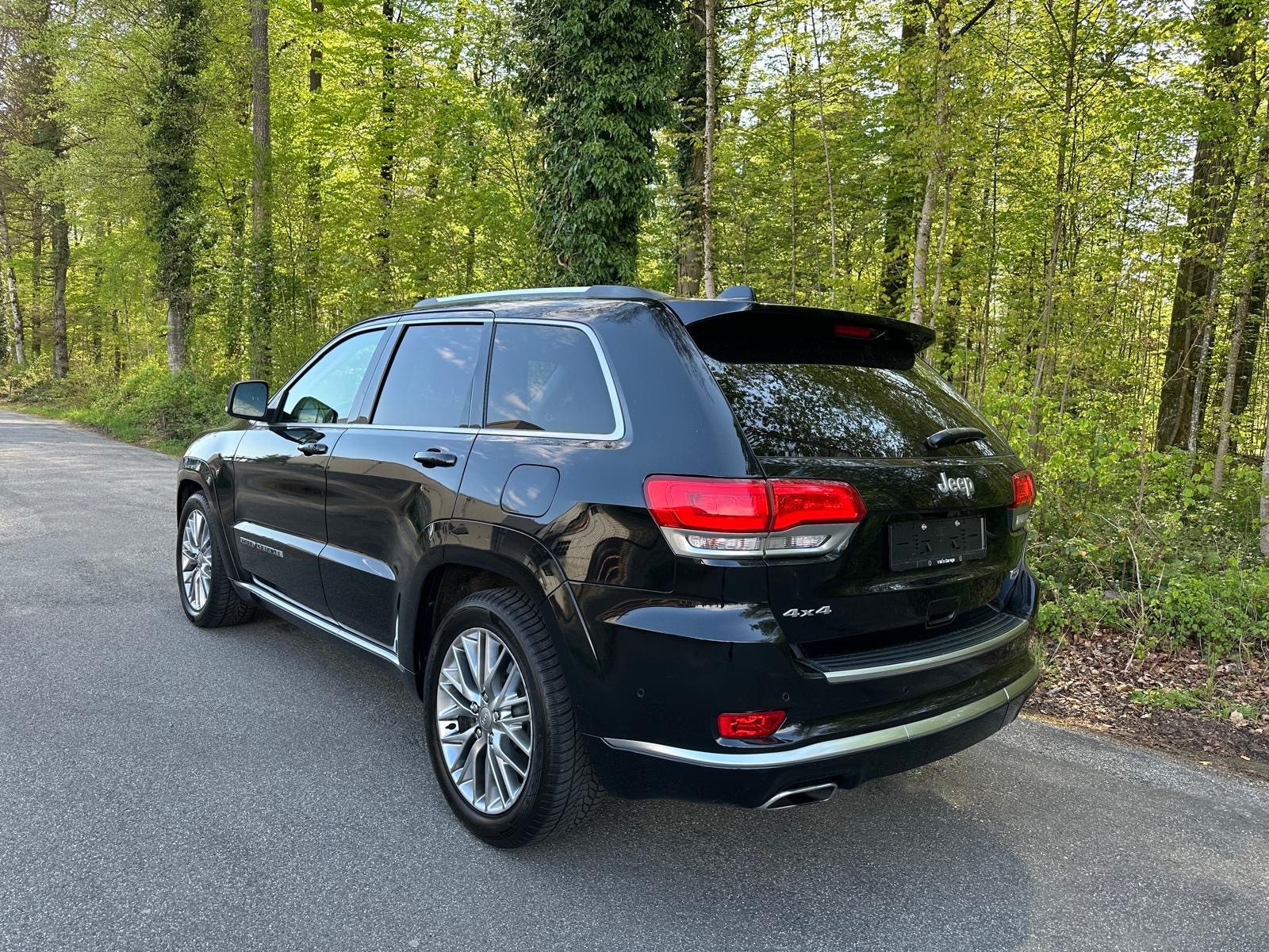 JEEP Grand Cherokee 3.0 CRD Summit Automatic-image-2