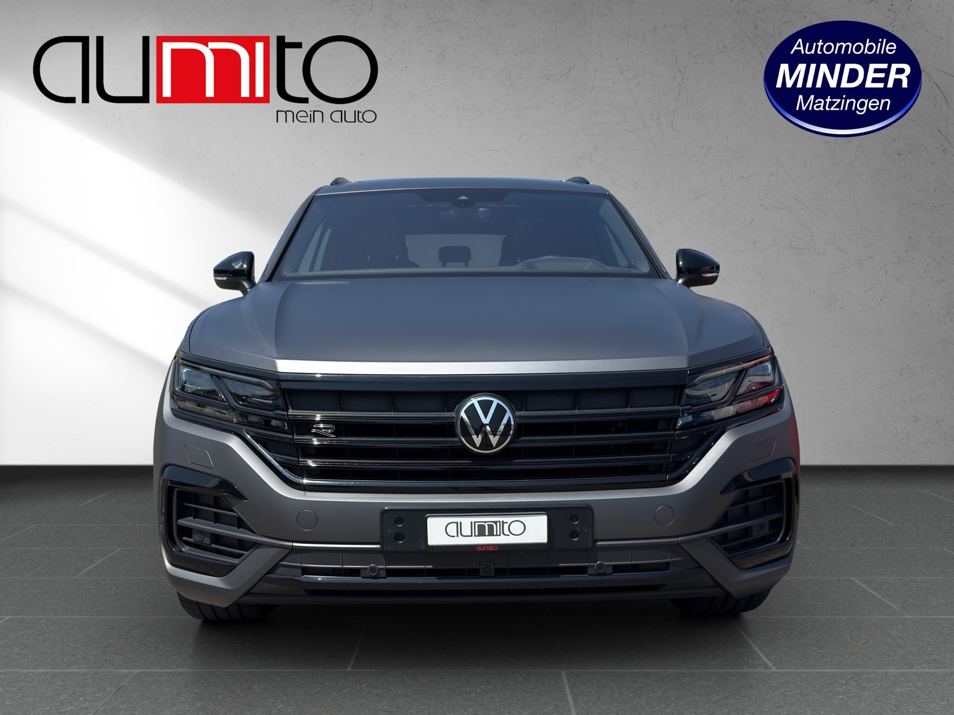 VW Touareg 3.0 TDI R Line Tiptronic-image-14