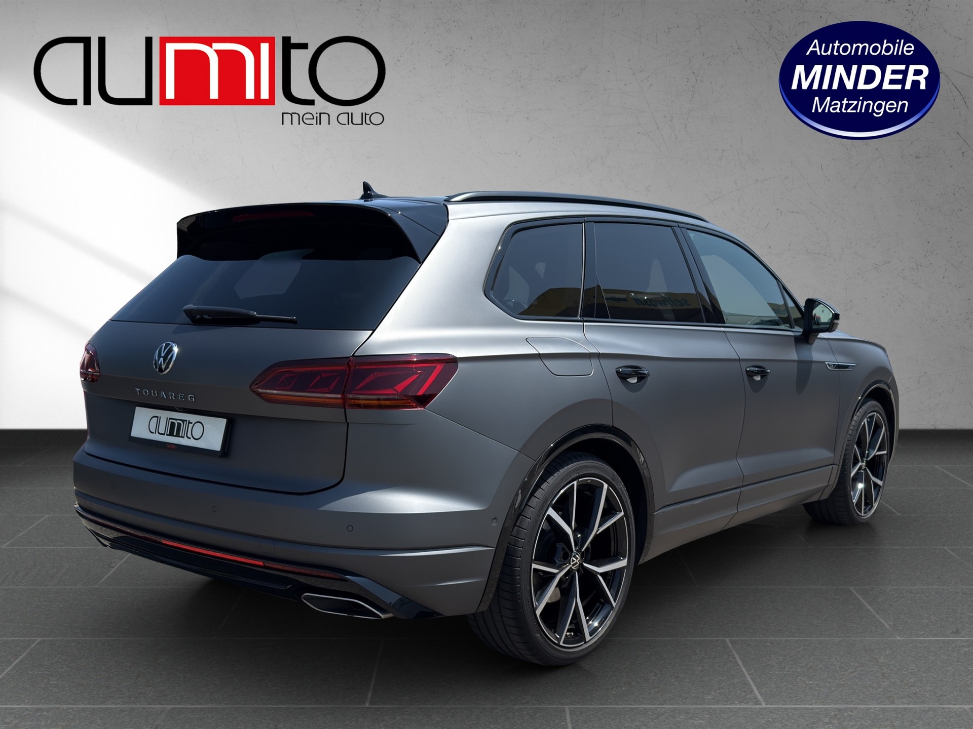 VW Touareg 3.0 TDI R Line Tiptronic-image-2