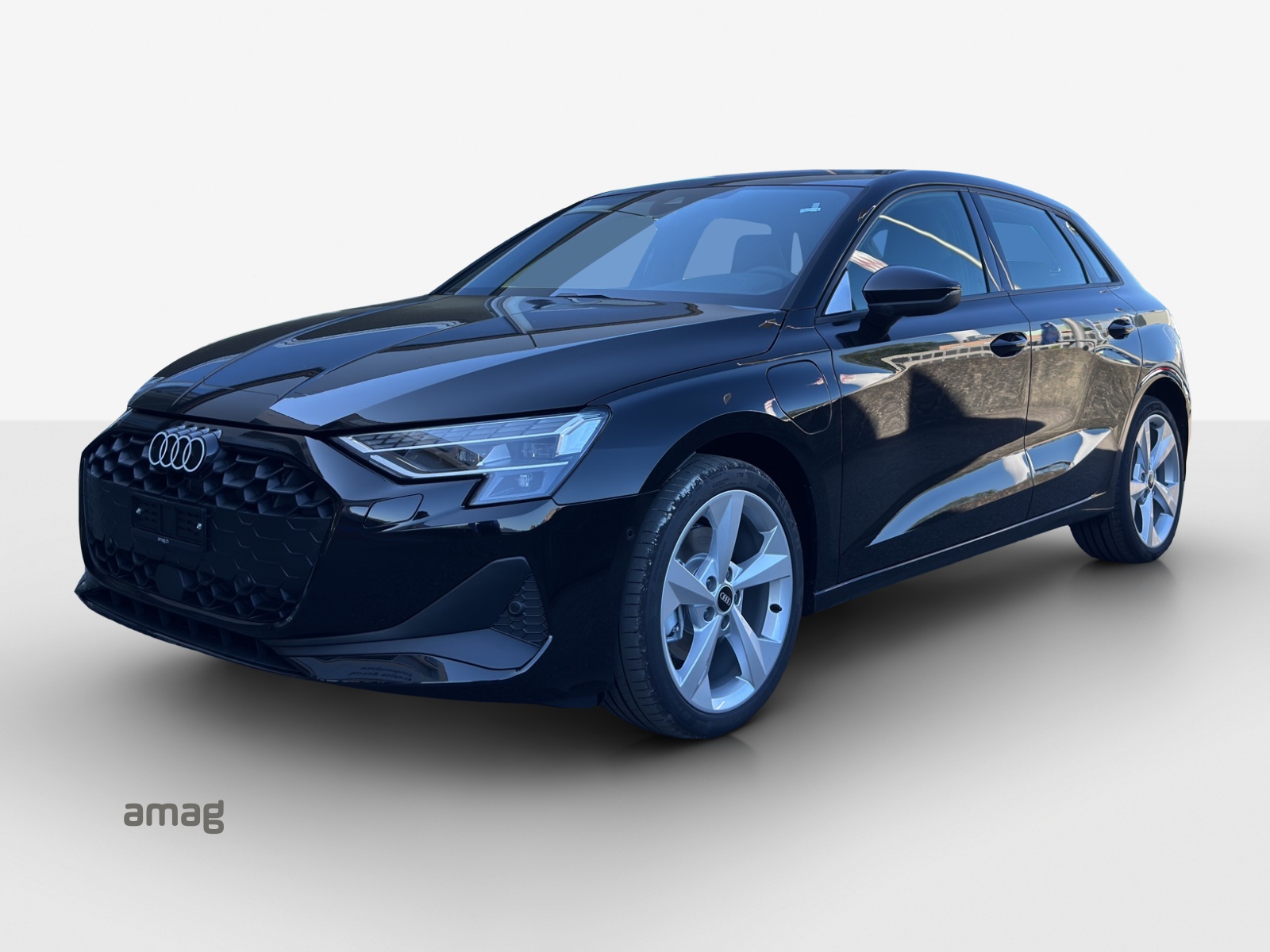 AUDI A3 Sportback 40 TFSI e Attraction S-tronic-image-0