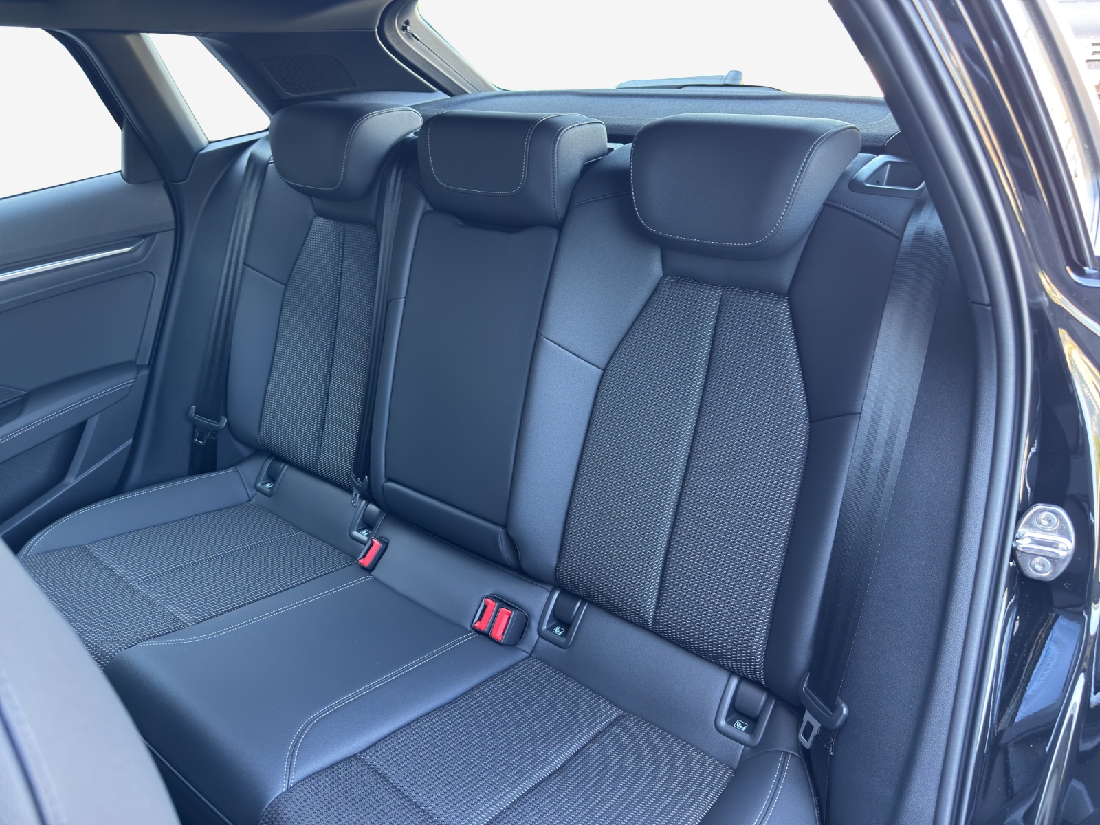 AUDI A3 Sportback 40 TFSI e Attraction S-tronic-image-11