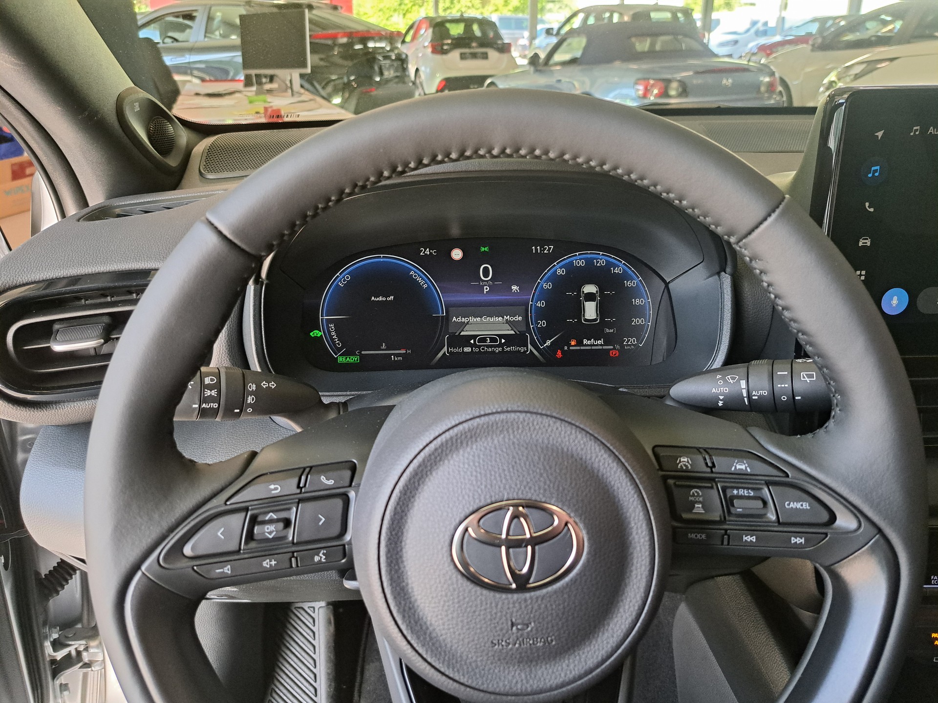 TOYOTA Yaris 1.5 Premium e-CVT-image-8