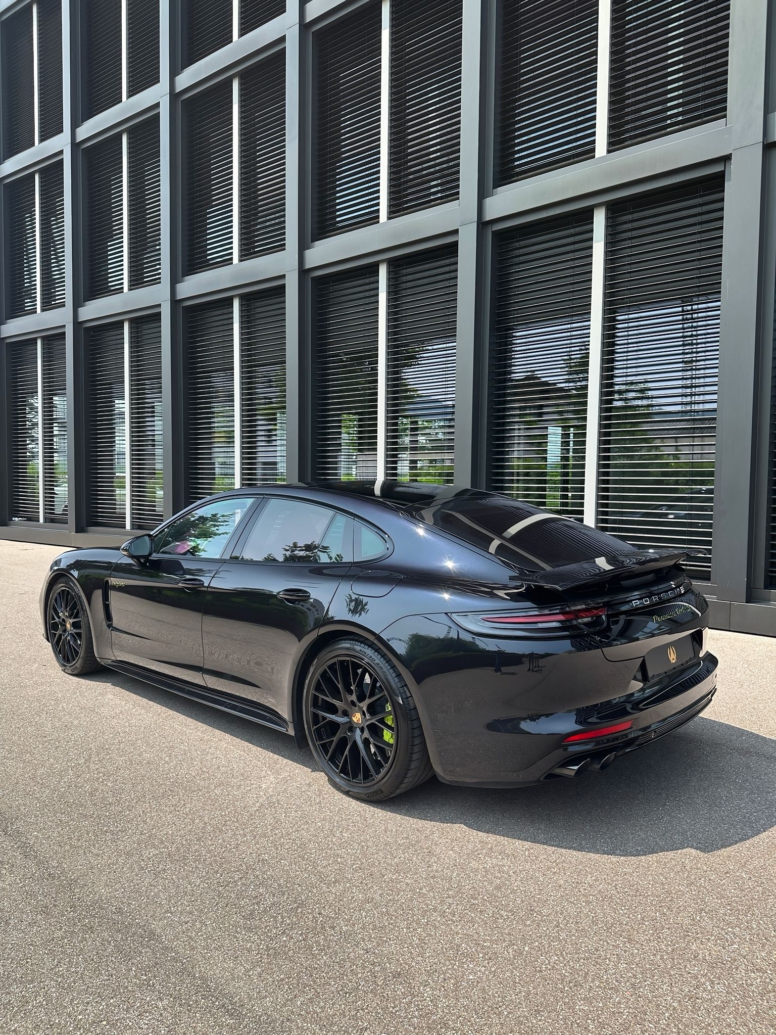 PORSCHE Panamera Turbo S E-Hybrid PDK-image-4