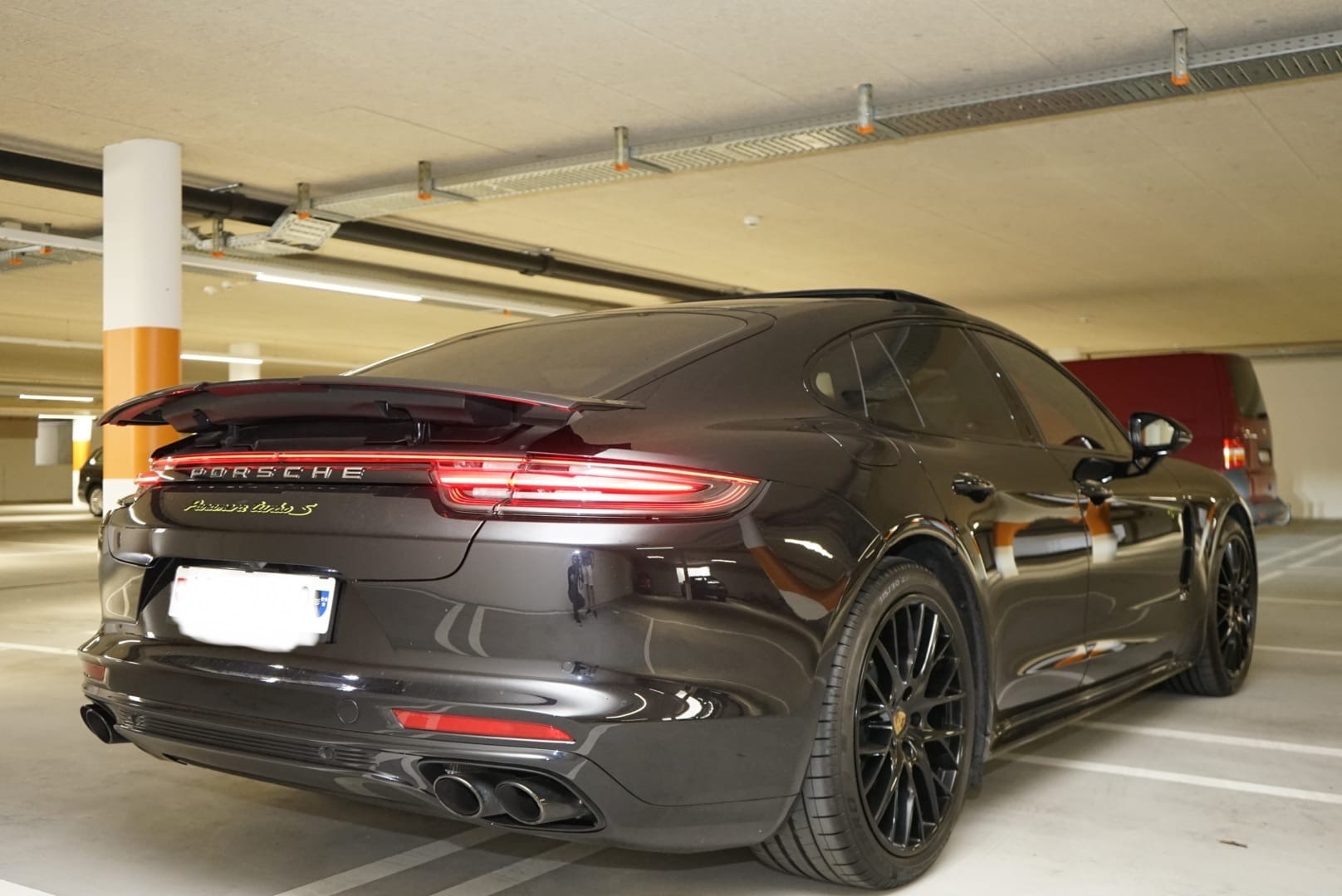 PORSCHE Panamera Turbo S E-Hybrid PDK-image-9