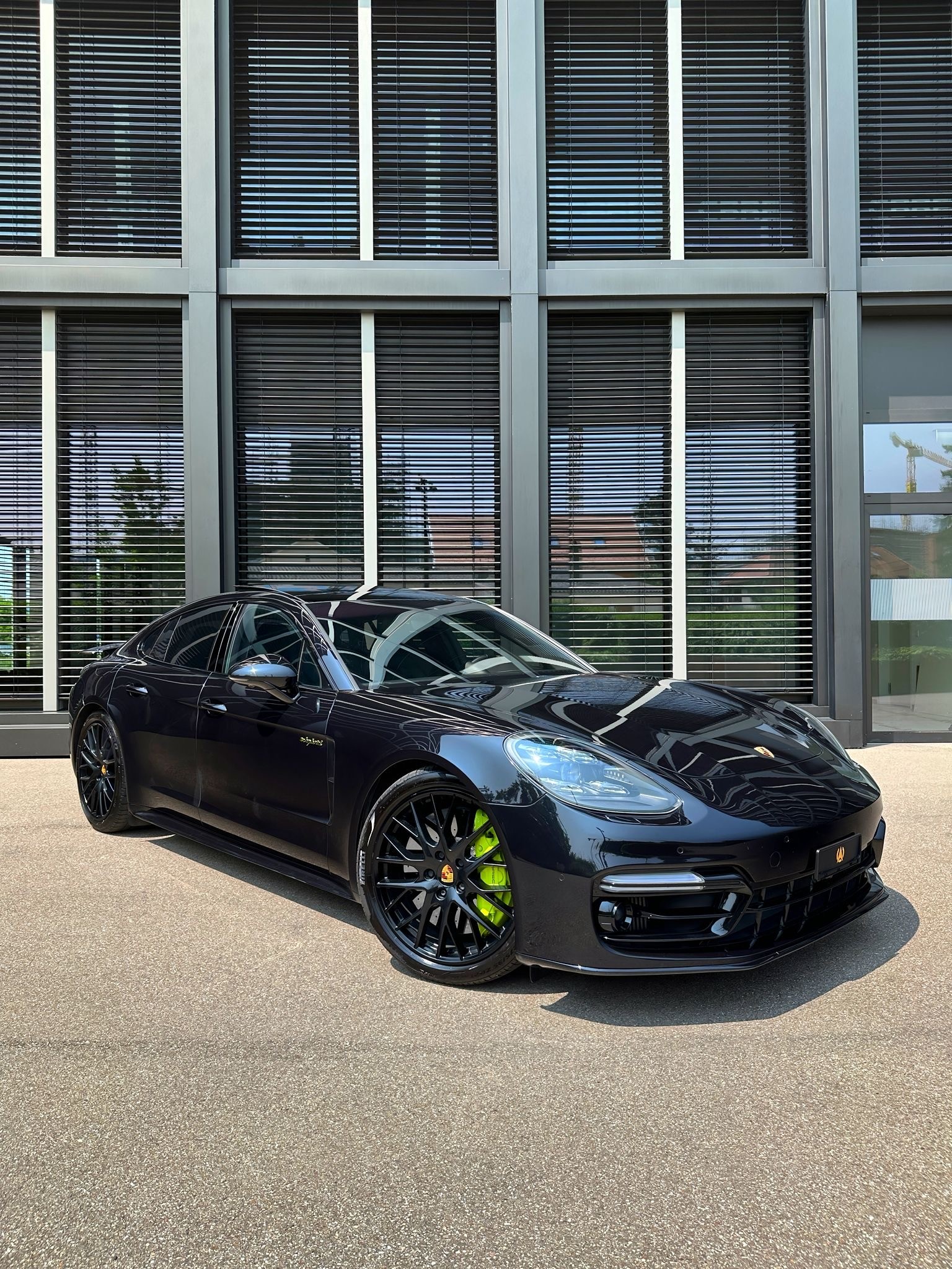 PORSCHE Panamera Turbo S E-Hybrid PDK-image-1