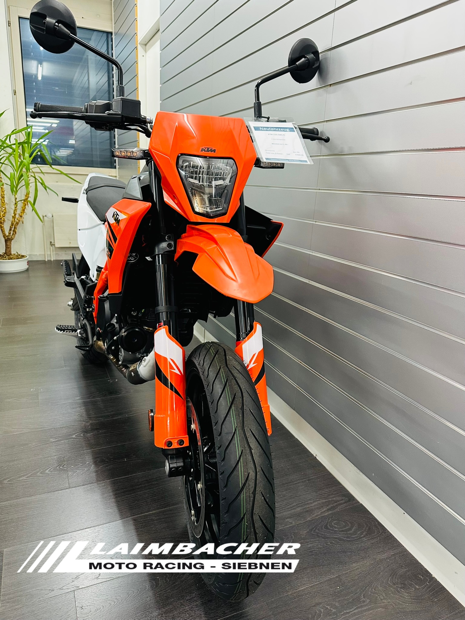 KTM 125 SMC-R-showroom-element-2