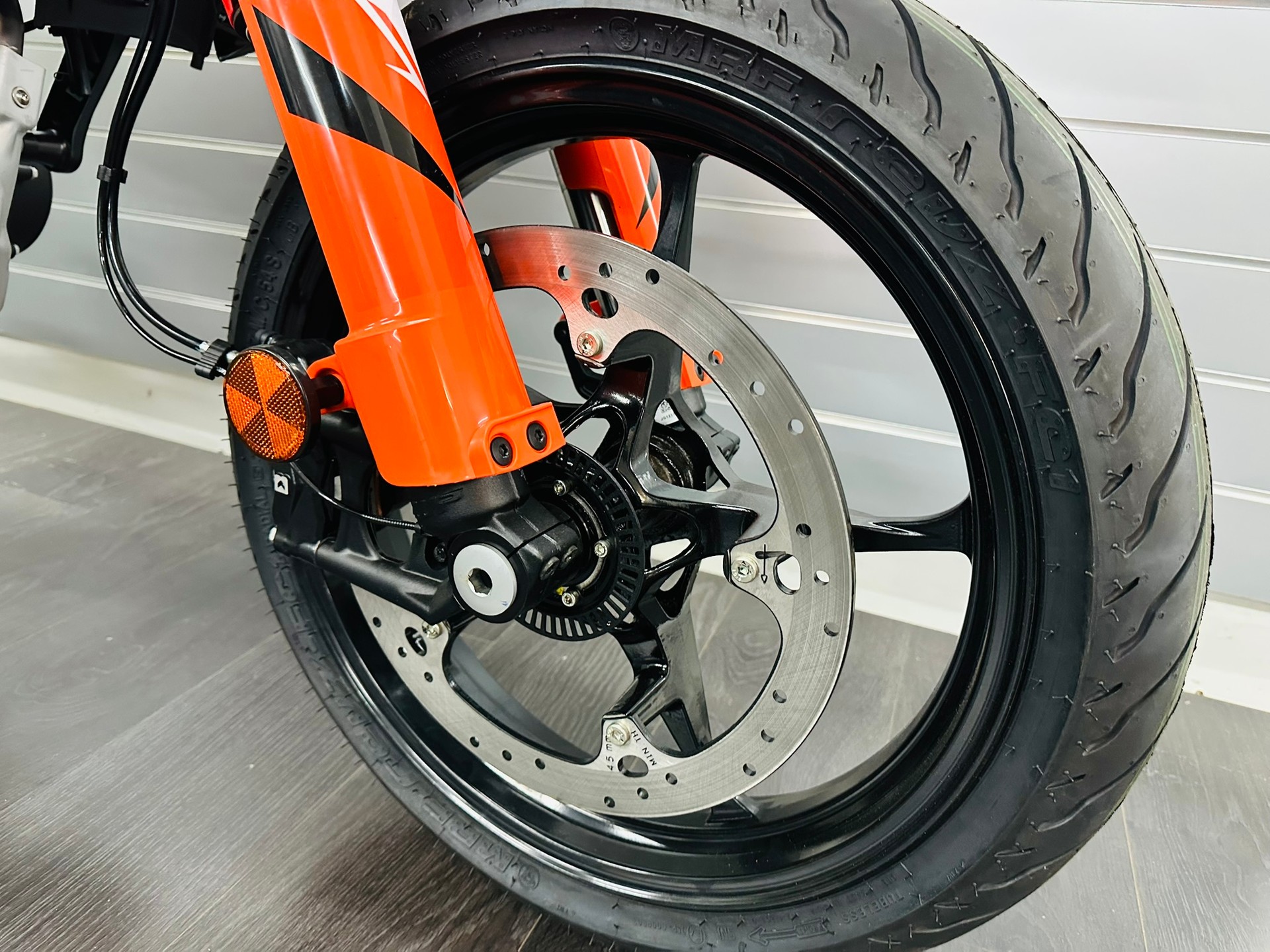 KTM 125 SMC-R-image-7