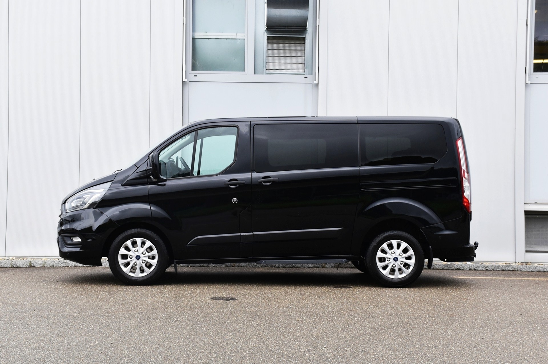FORD Transit Custom 320 L1 Trend Automat-image-4