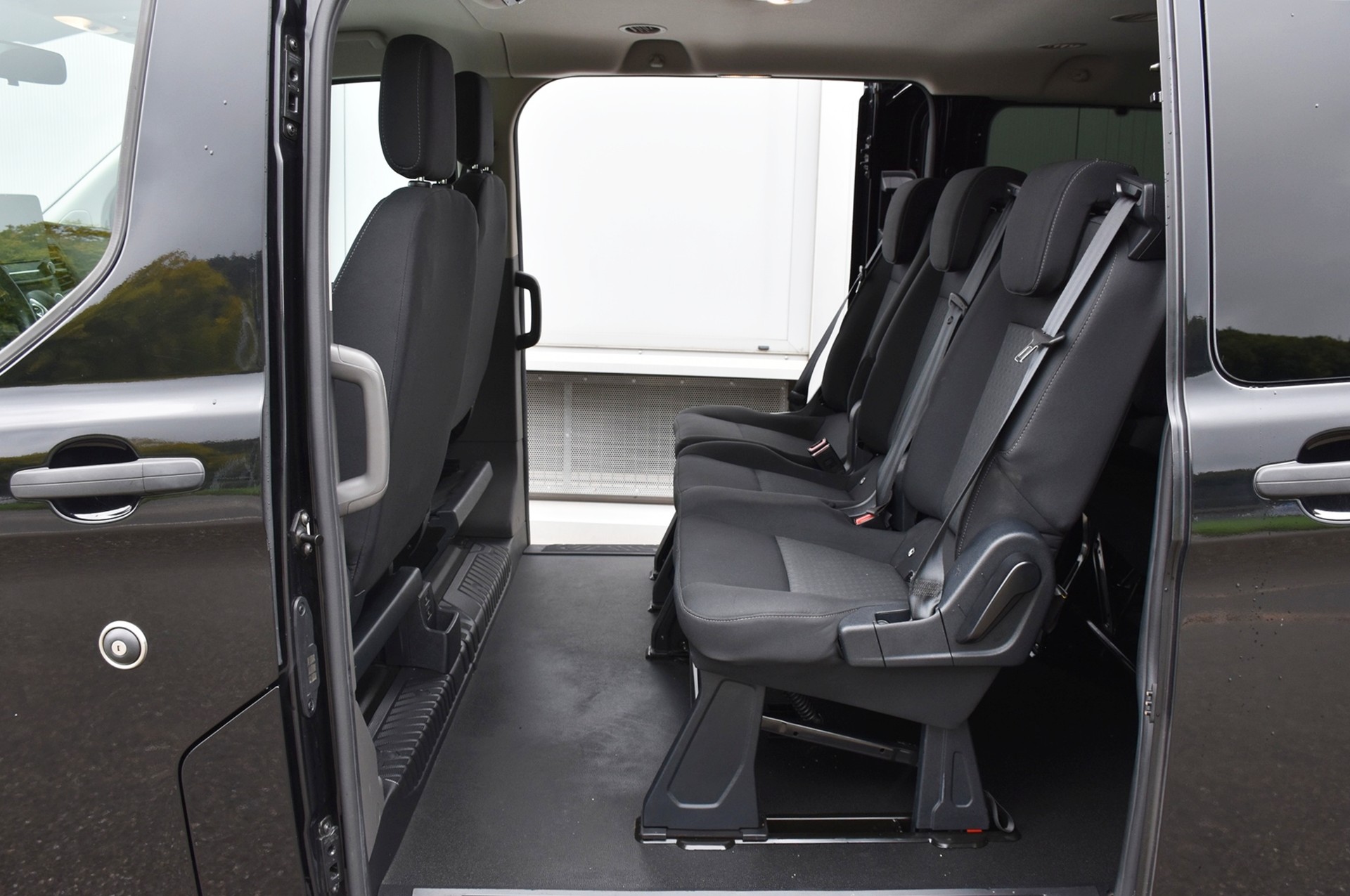 FORD Transit Custom 320 L1 Trend Automat-image-12
