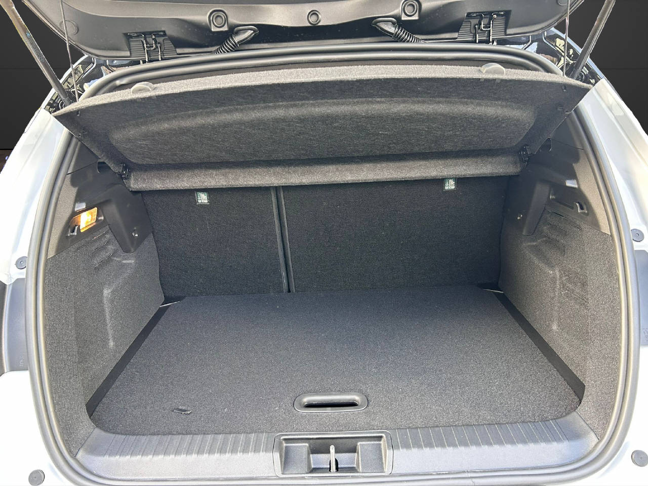 MITSUBISHI ASX 1.8 HEV Instyle-image-6
