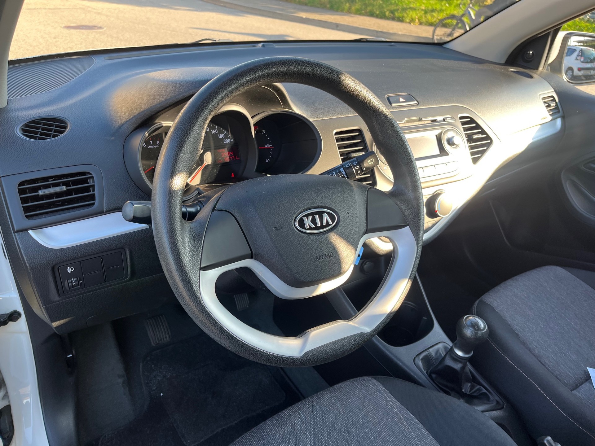KIA Picanto 1.0 CVVT Trend-image-8