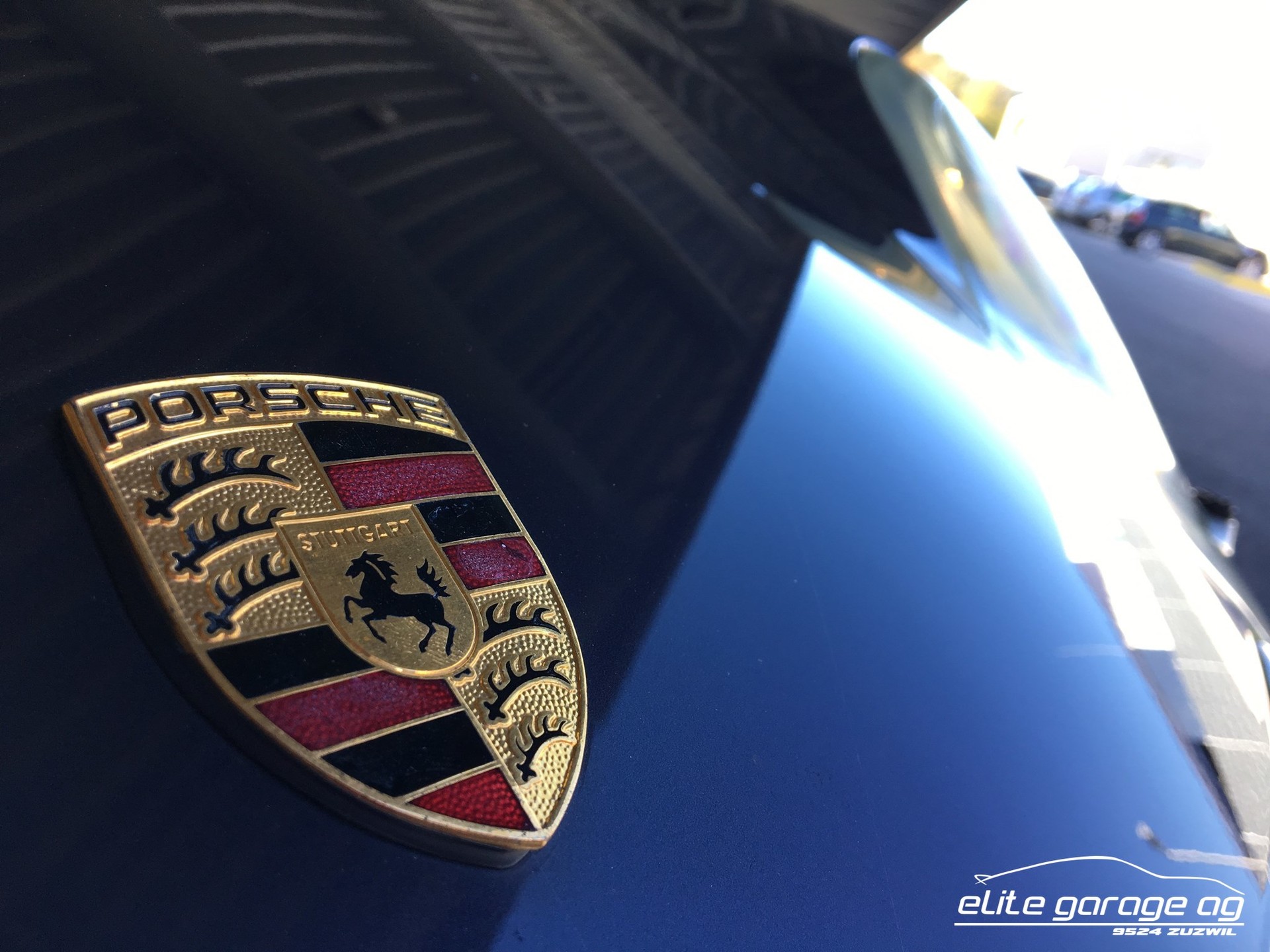 PORSCHE 911 Carrera 4-image-1