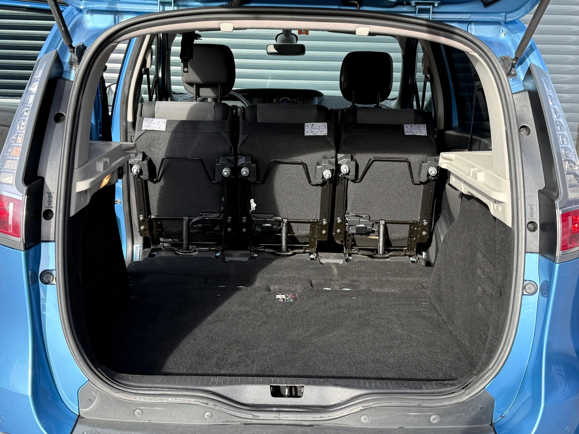 RENAULT Scénic 1.5 dCi Expression EDC Frisch ab MFK-image-13