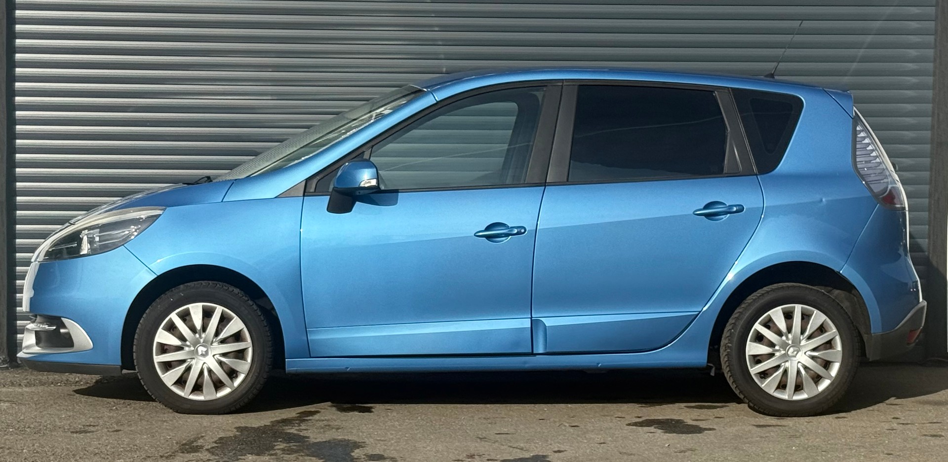 RENAULT Scénic 1.5 dCi Expression EDC Frisch ab MFK-image-7
