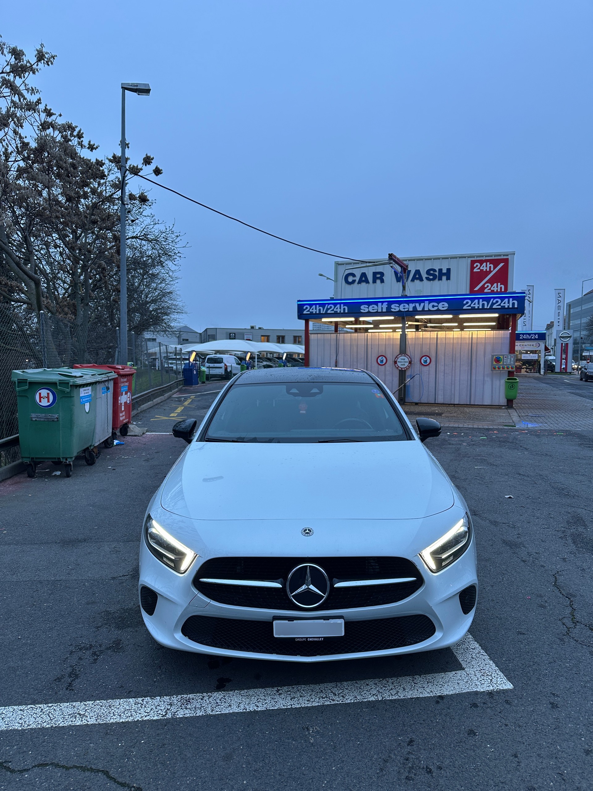 MERCEDES-BENZ A 250 Progressive 7G-DCT-image-1