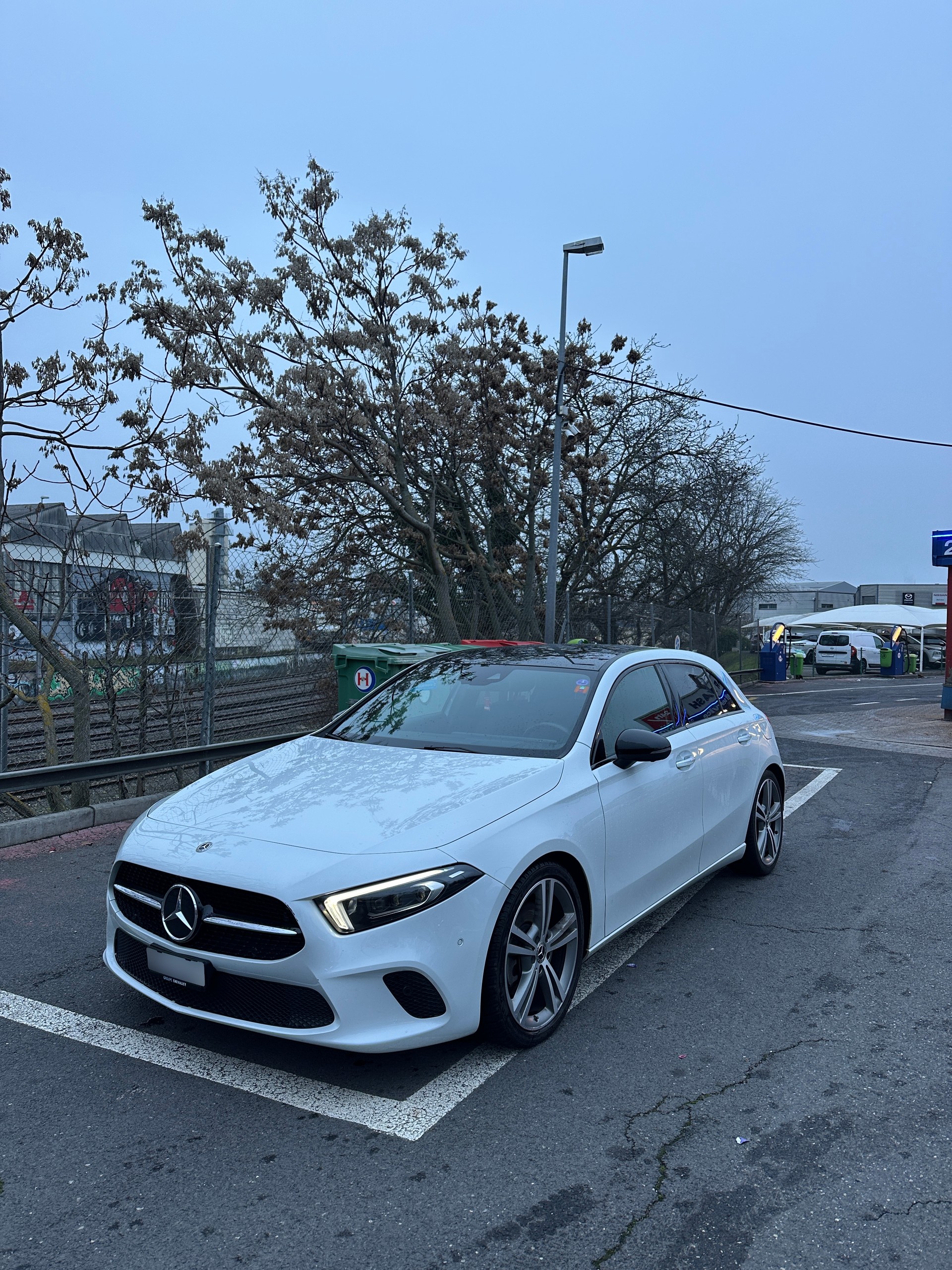 MERCEDES-BENZ A 250 Progressive 7G-DCT-image-0