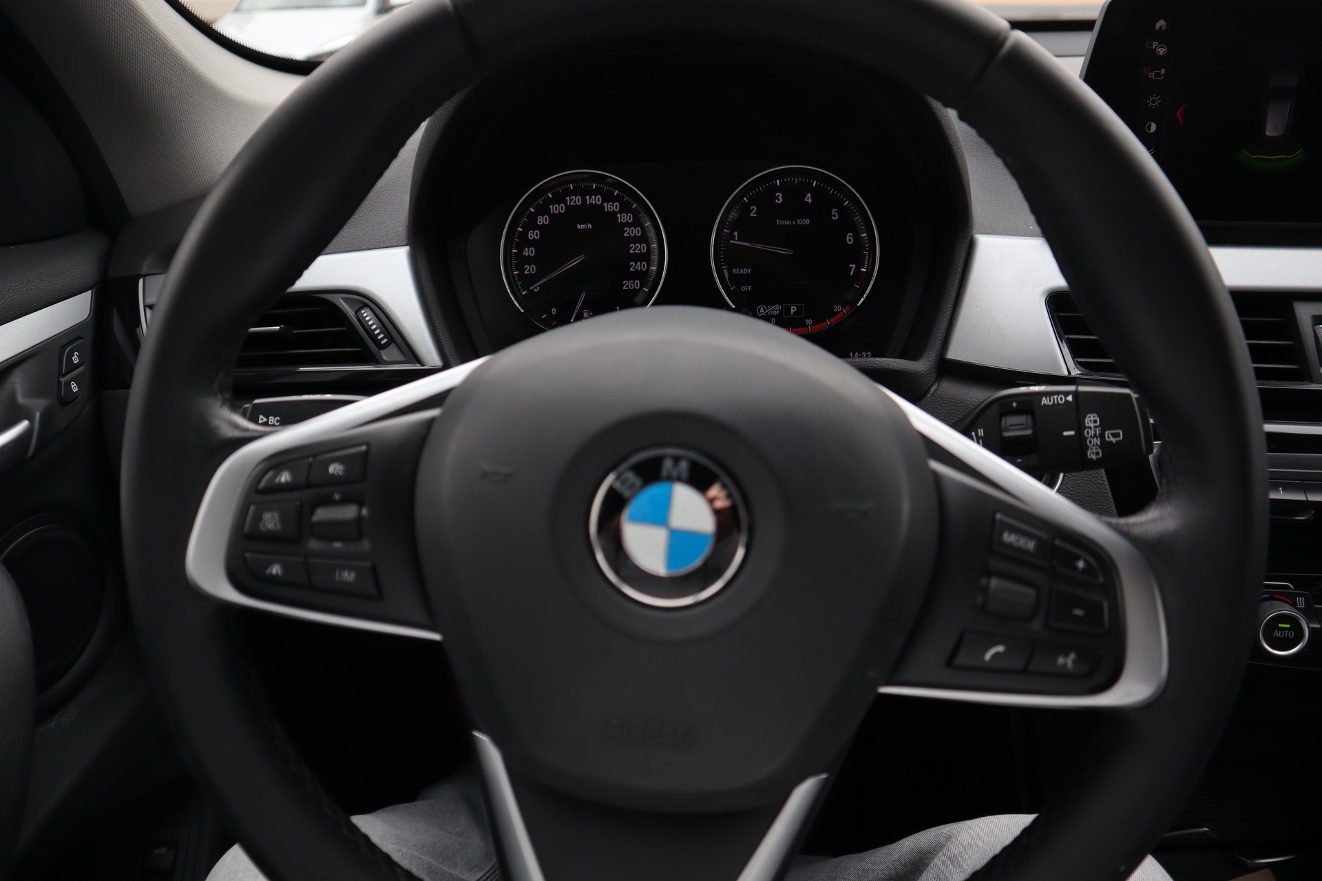 BMW X1 xDrive 20i Steptronic 4x4 Euro 6-image-6