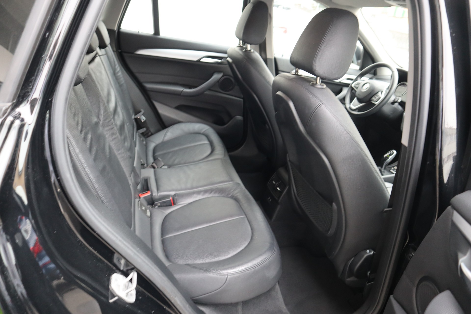 BMW X1 xDrive 20i Steptronic 4x4 Euro 6-image-5