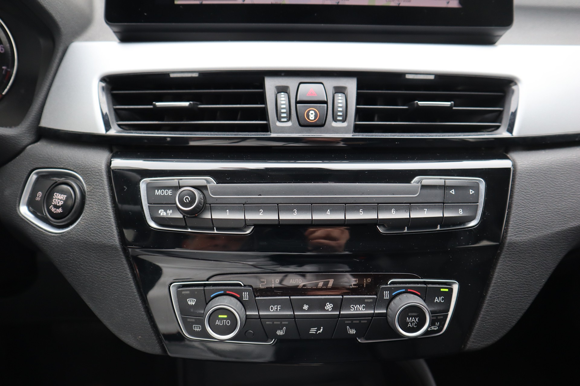 BMW X1 xDrive 20i Steptronic 4x4 Euro 6-image-9