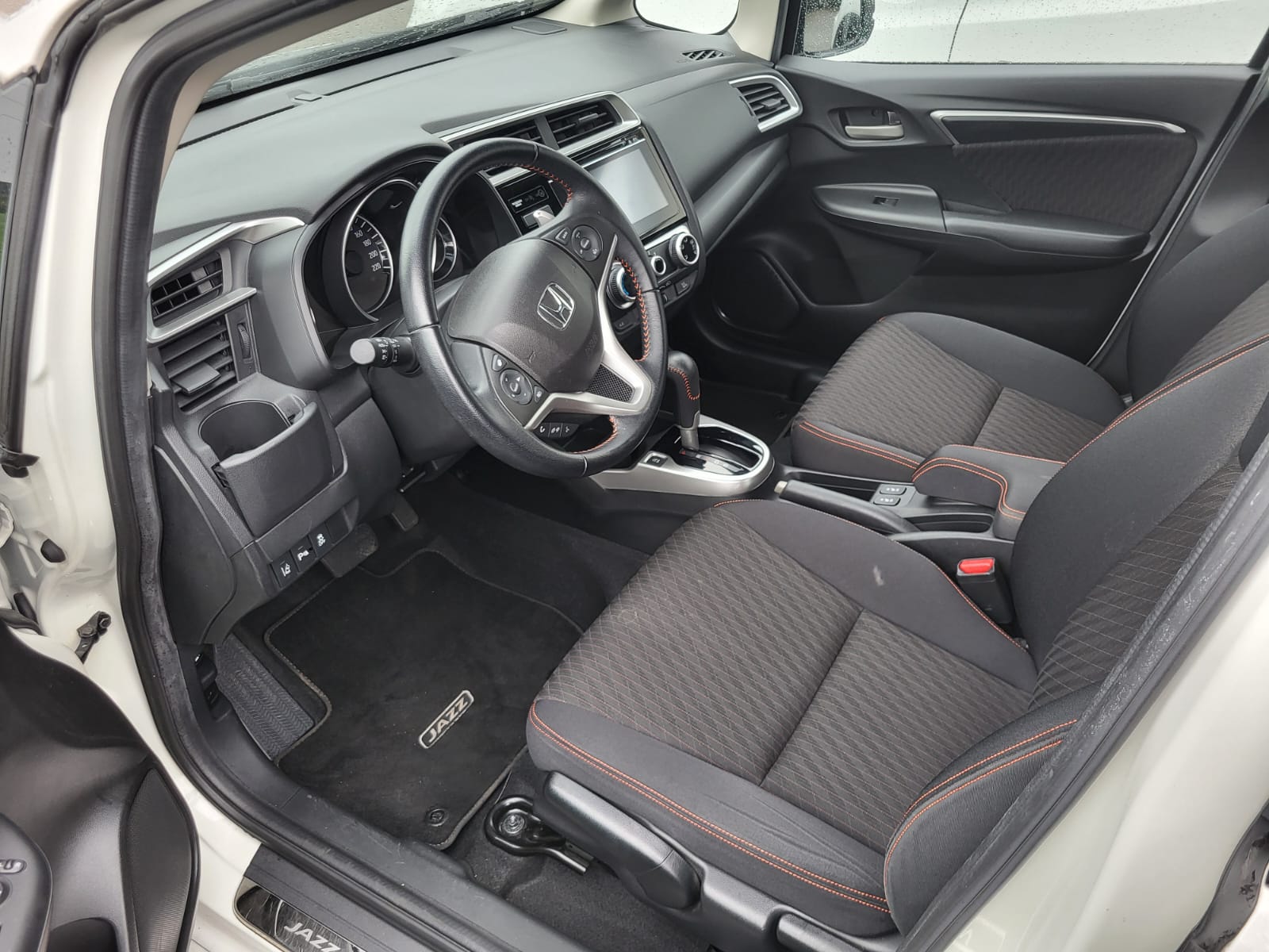 HONDA Jazz 1.3i-VTEC Elegance CVT-image-4