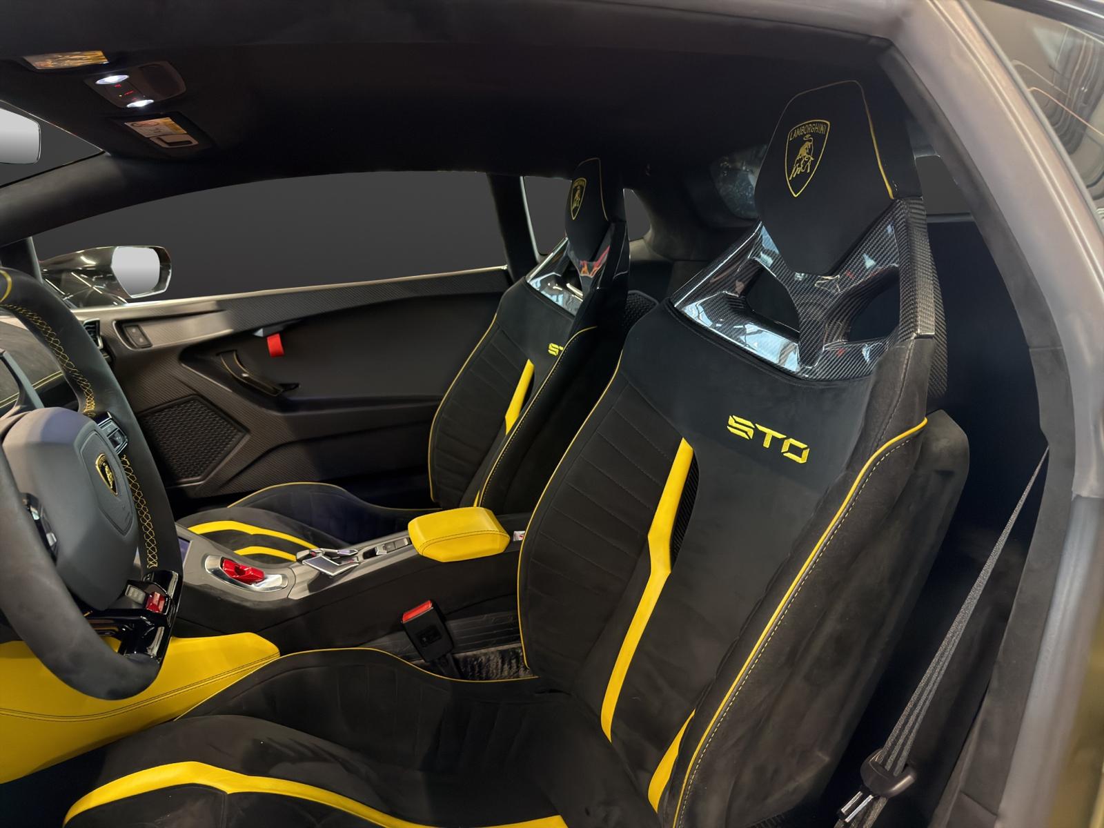 LAMBORGHINI Huracan STO Coupé DCT RWD-image-15