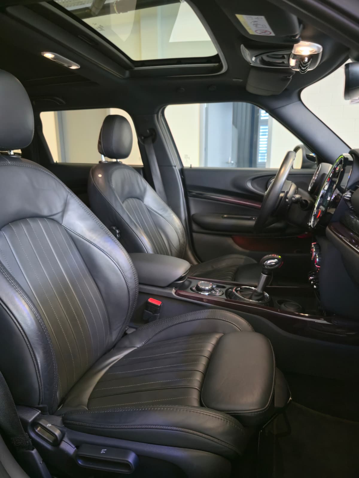 MINI Clubman Cooper John Cooper Works ALL4 Steptronic-image-9