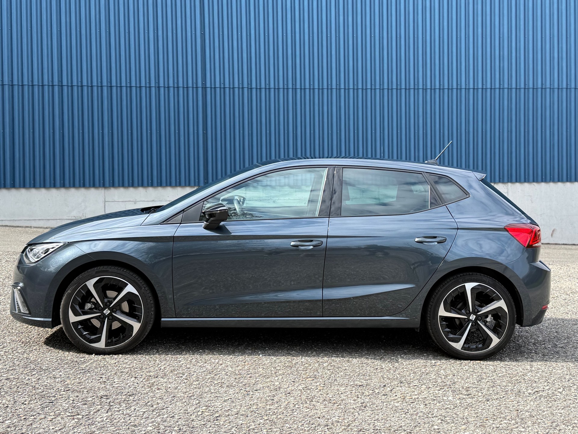SEAT Ibiza FR DSG | Panorama | ab MFK & Garantie bis 2027 | 8-fach bereift-image-3