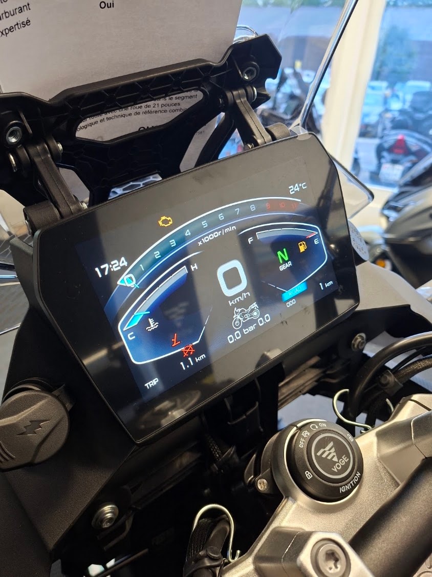 VOGE 900DSX-image-7