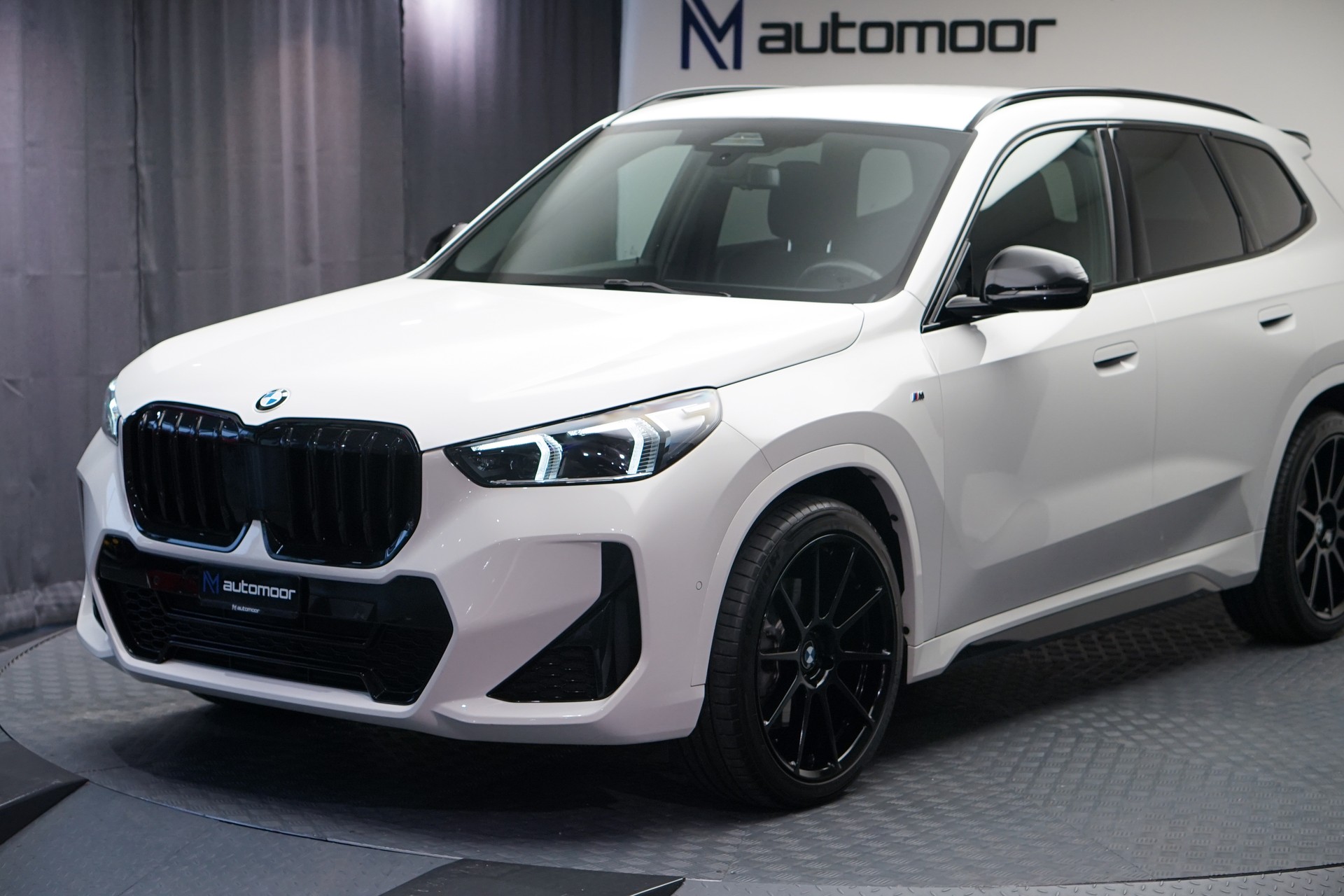 BMW X1 xDrive 23d 48V M Sport *CH-Fahrzeug*-image-55