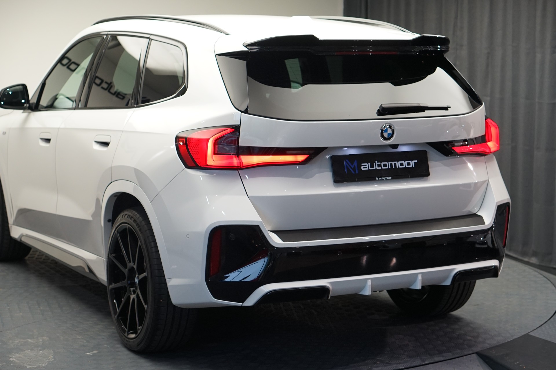 BMW X1 xDrive 23d 48V M Sport *CH-Fahrzeug*-image-45