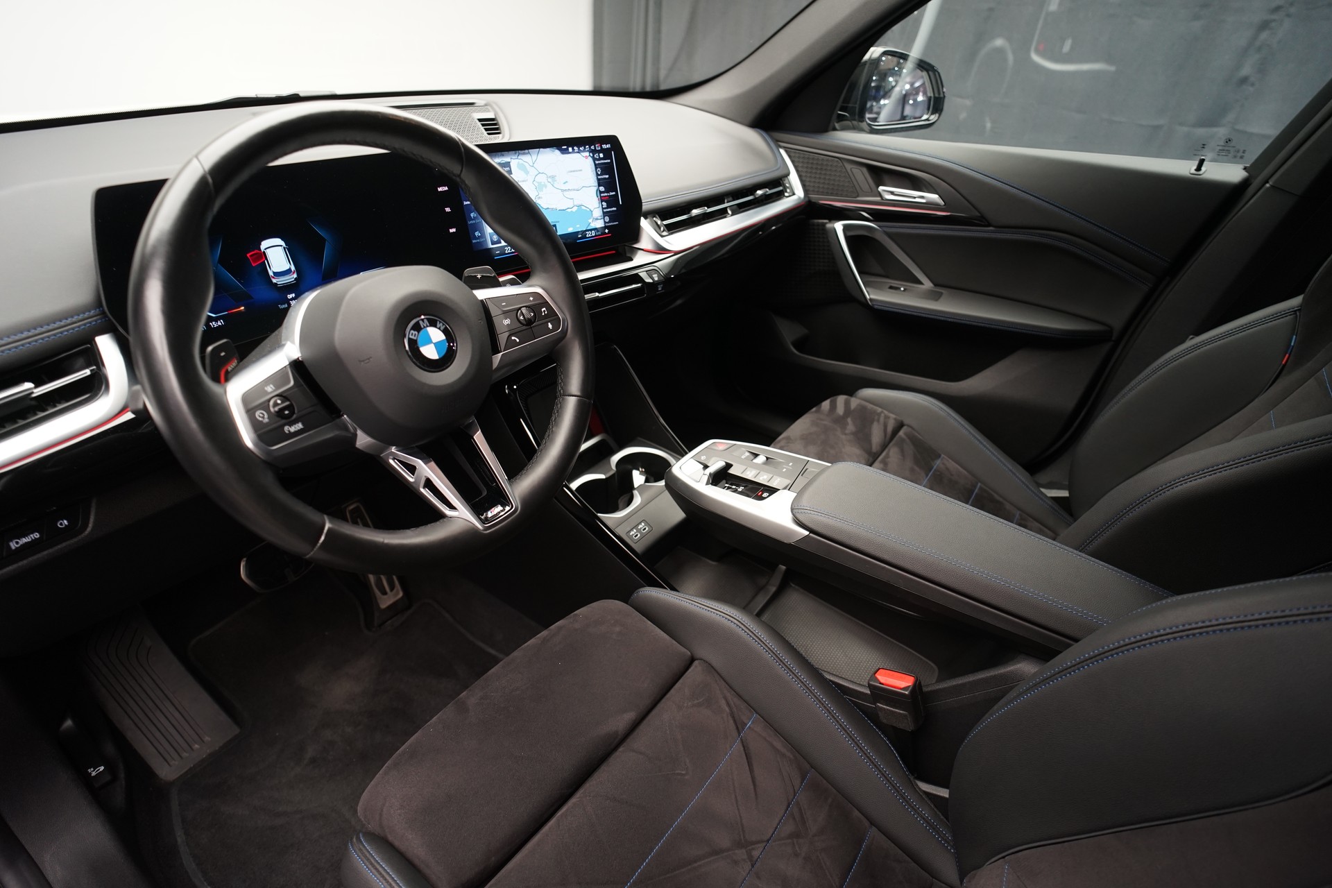 BMW X1 xDrive 23d 48V M Sport *CH-Fahrzeug*-image-10