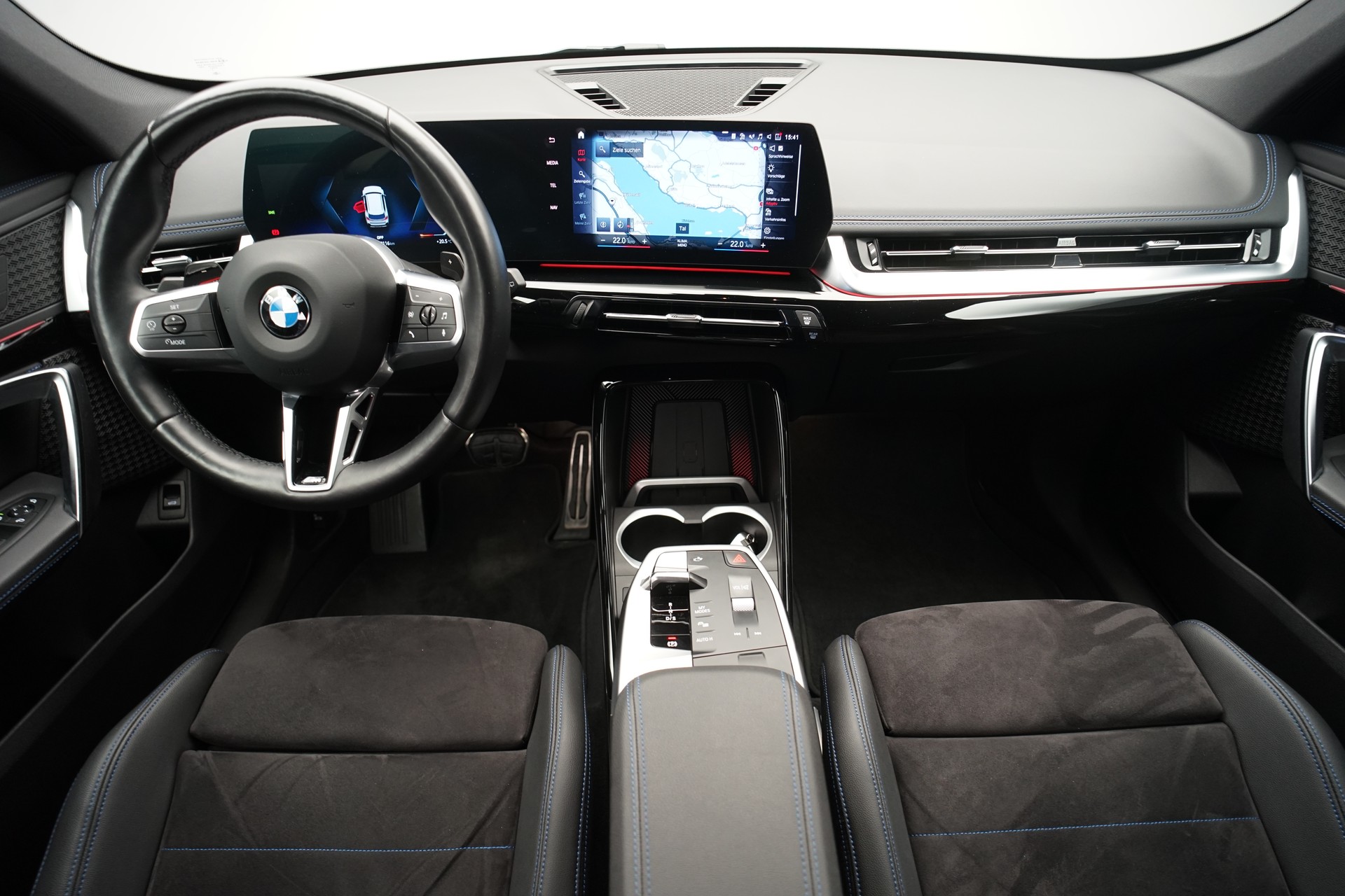 BMW X1 xDrive 23d 48V M Sport *CH-Fahrzeug*-image-9