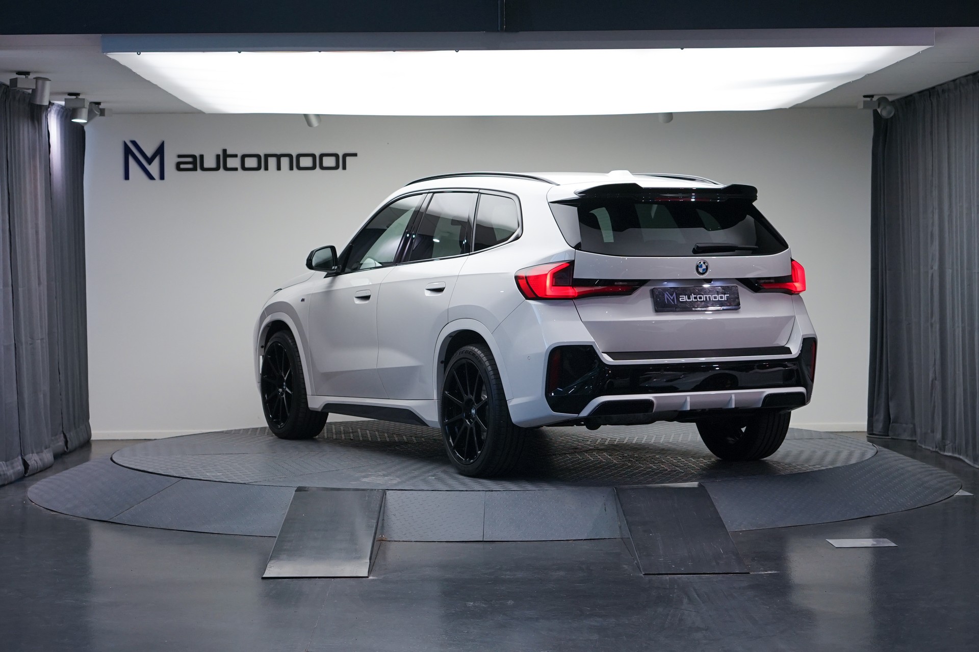 BMW X1 xDrive 23d 48V M Sport *CH-Fahrzeug*-image-6