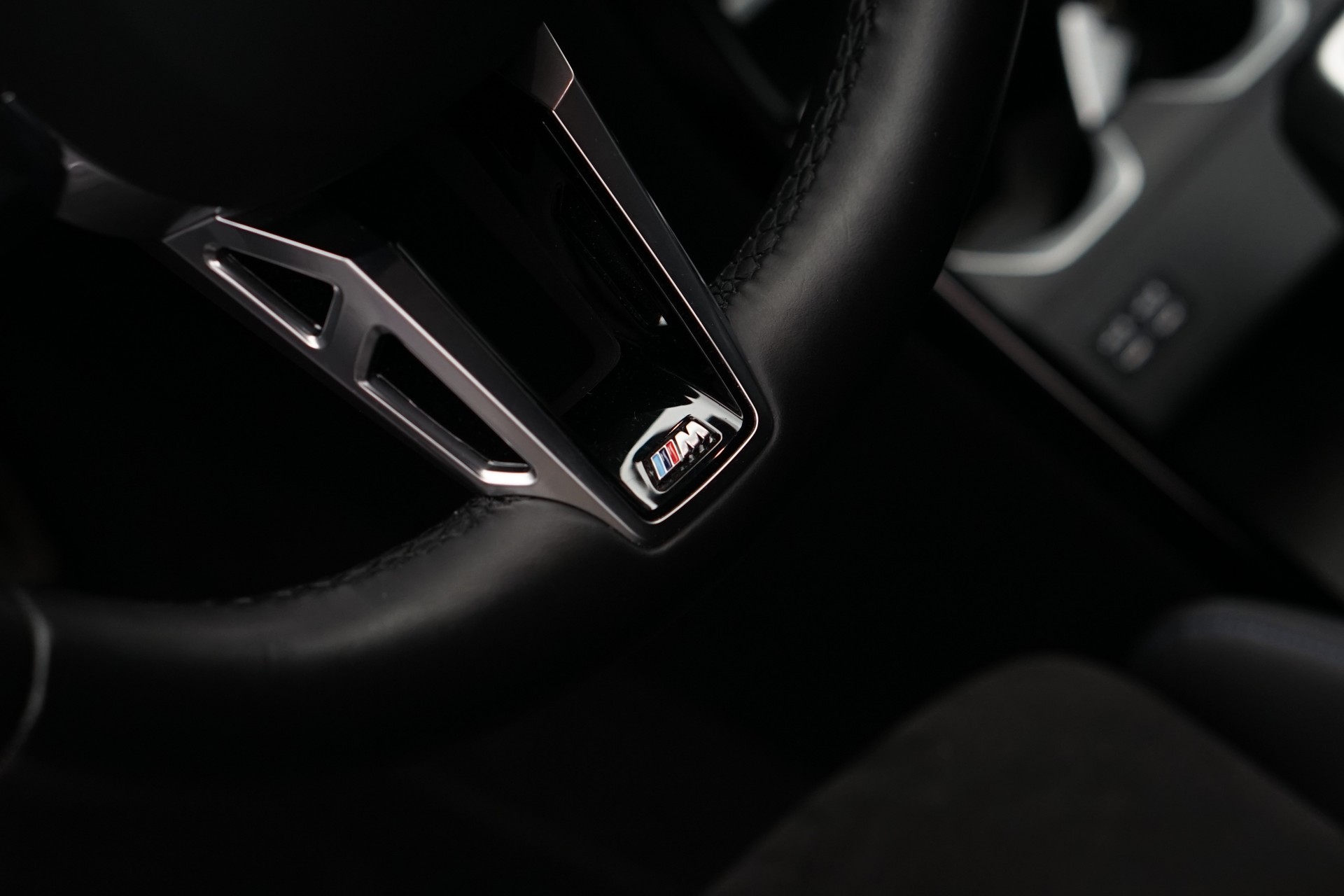 BMW X1 xDrive 23d 48V M Sport *CH-Fahrzeug*-image-21