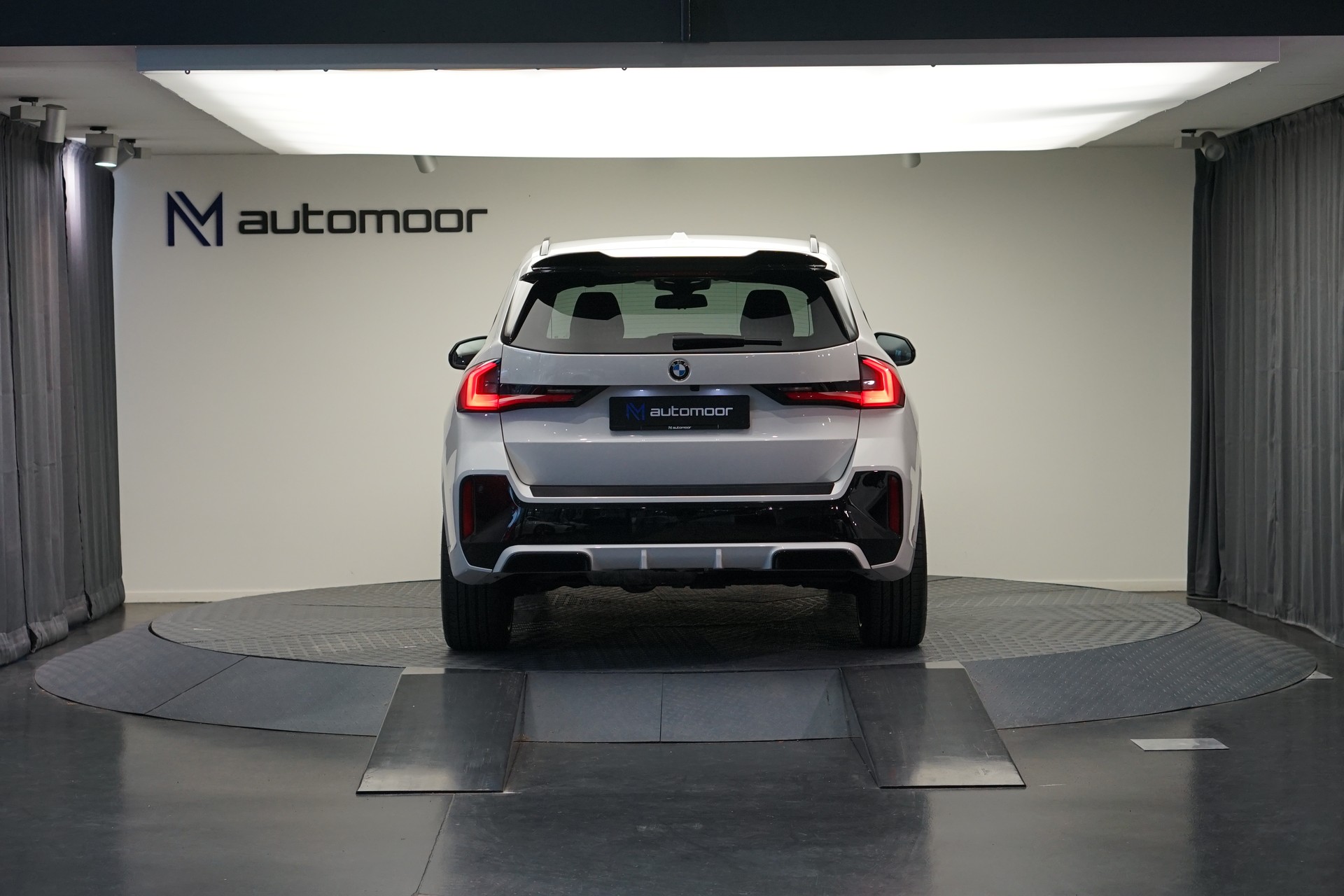 BMW X1 xDrive 23d 48V M Sport *CH-Fahrzeug*-image-5
