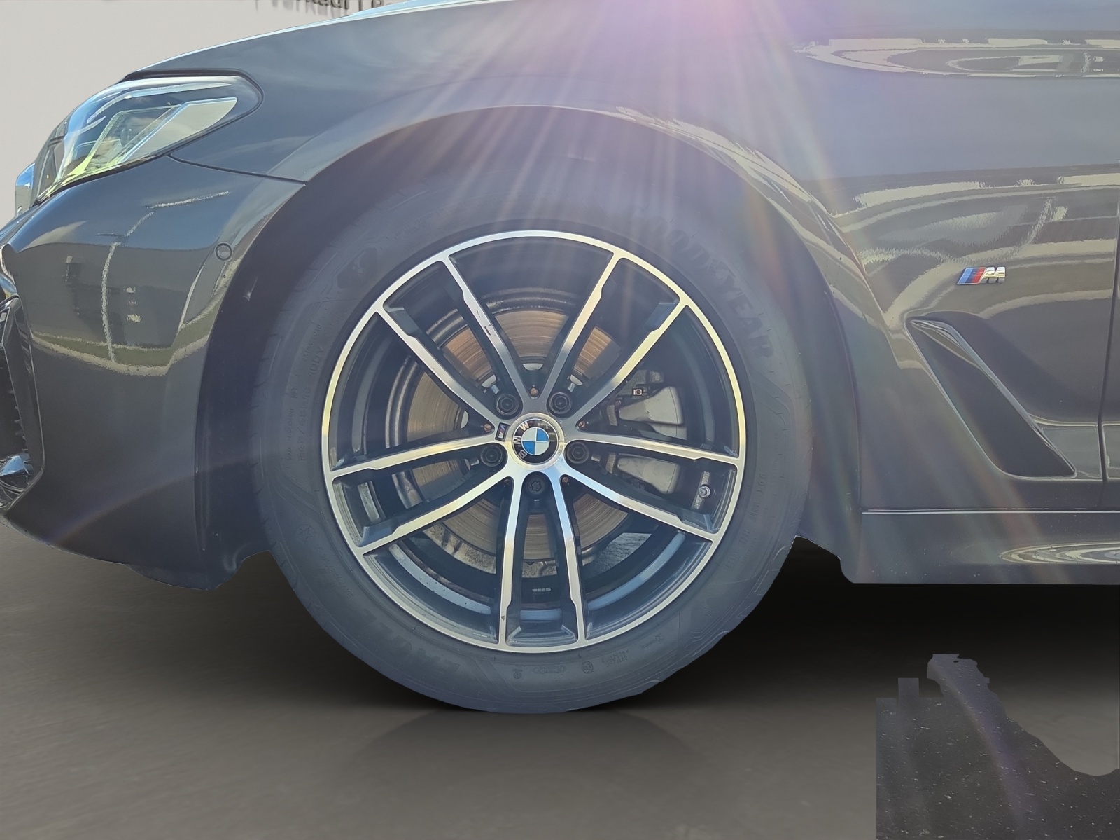 BMW 520d xDrive 48V Touring Pure M Sport Edition-image-5