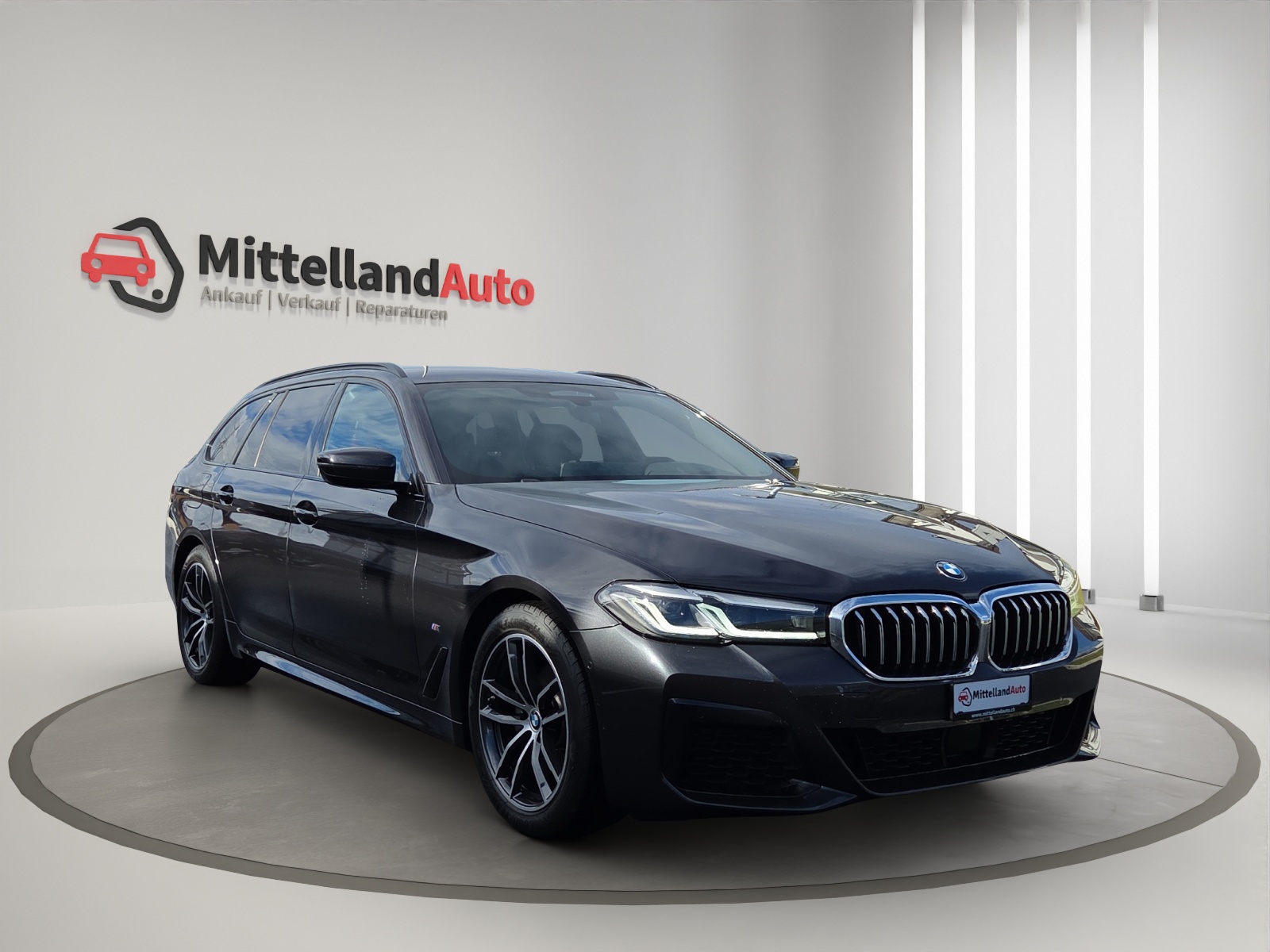 BMW 520d xDrive 48V Touring Pure M Sport Edition-image-2