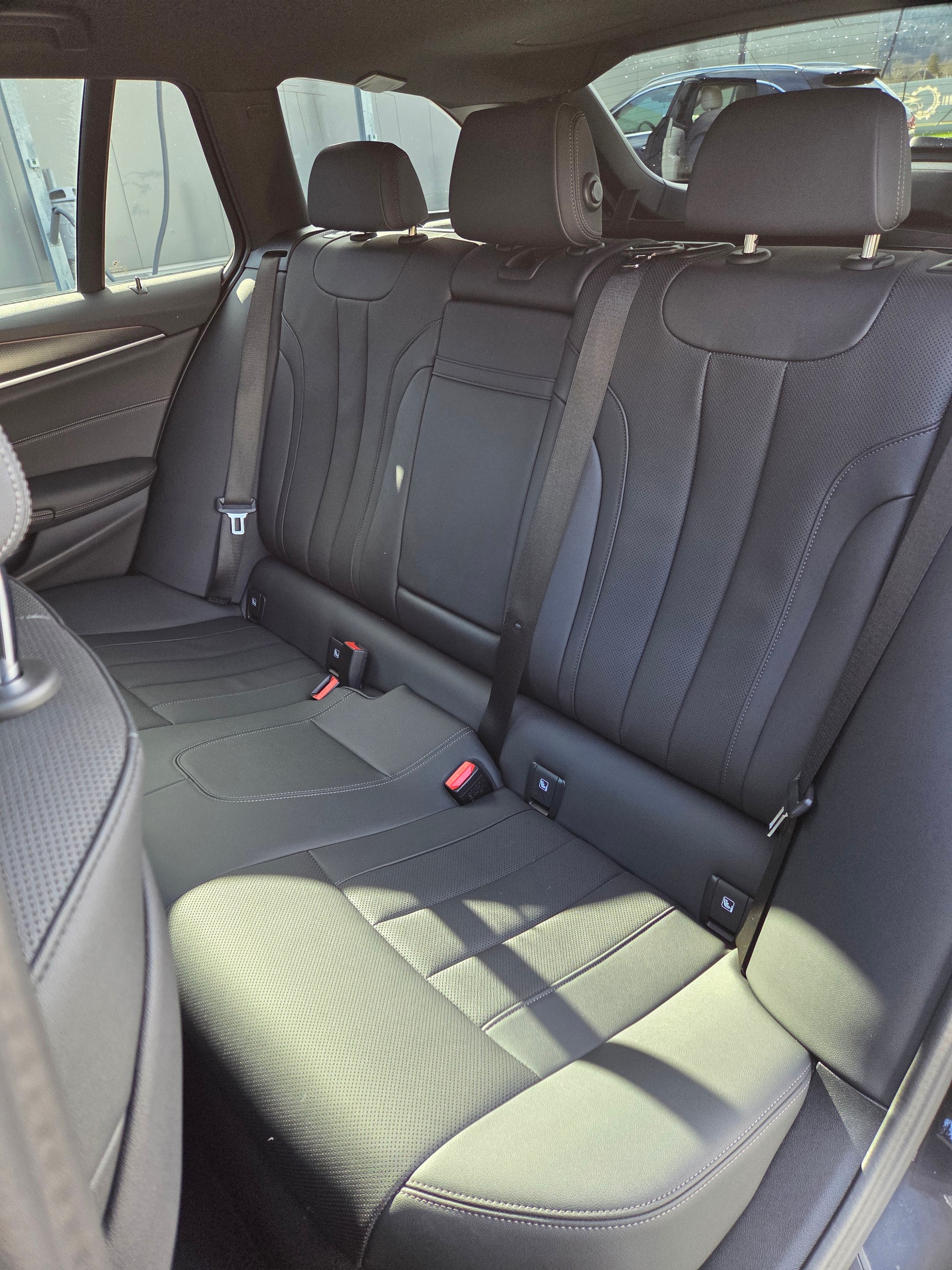 BMW 520d xDrive 48V Touring Pure M Sport Edition-image-10