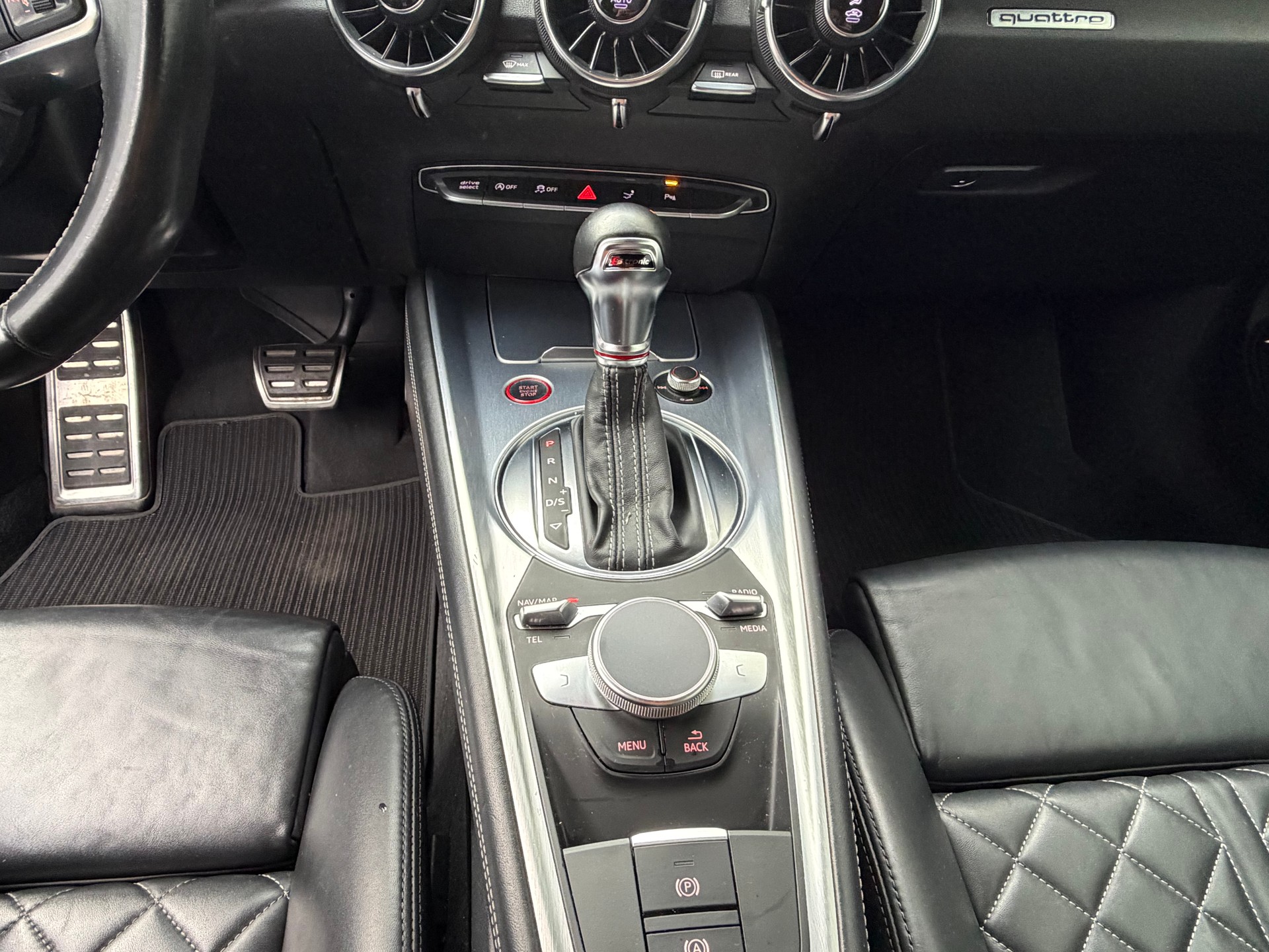 AUDI TTS Coupé 2.0 TFSI quattro S-tronic-image-13