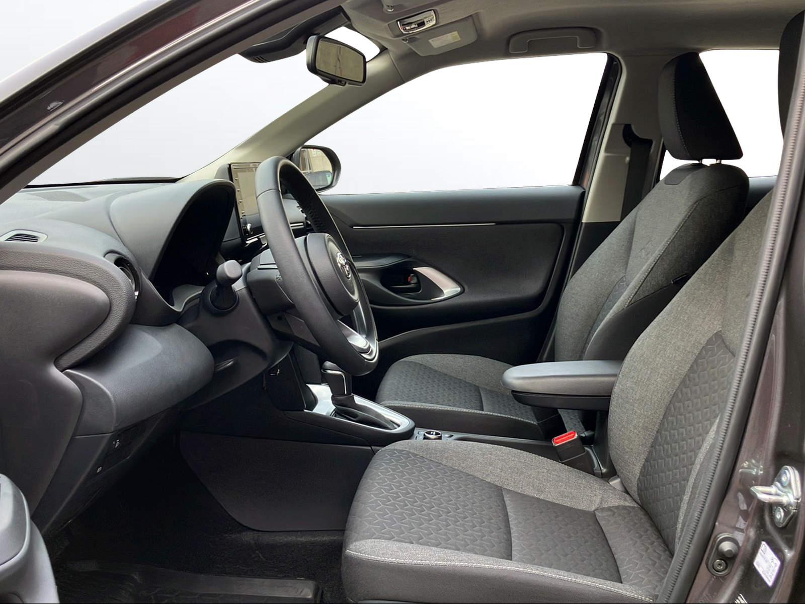 TOYOTA Yaris Cross 1.5 VVT-i HSD Comfort AWD-i-image-3