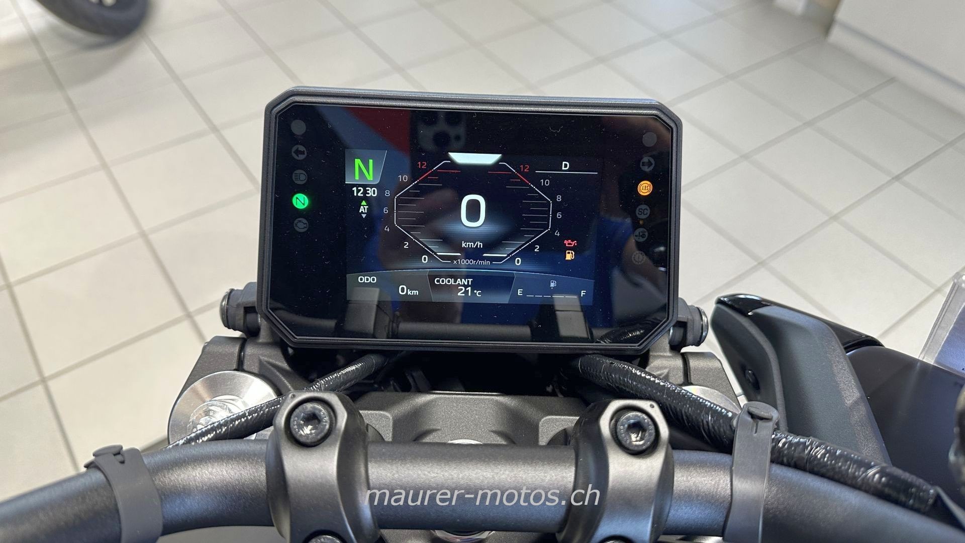 YAMAHA MT 09 YAMT-showroom-element-2