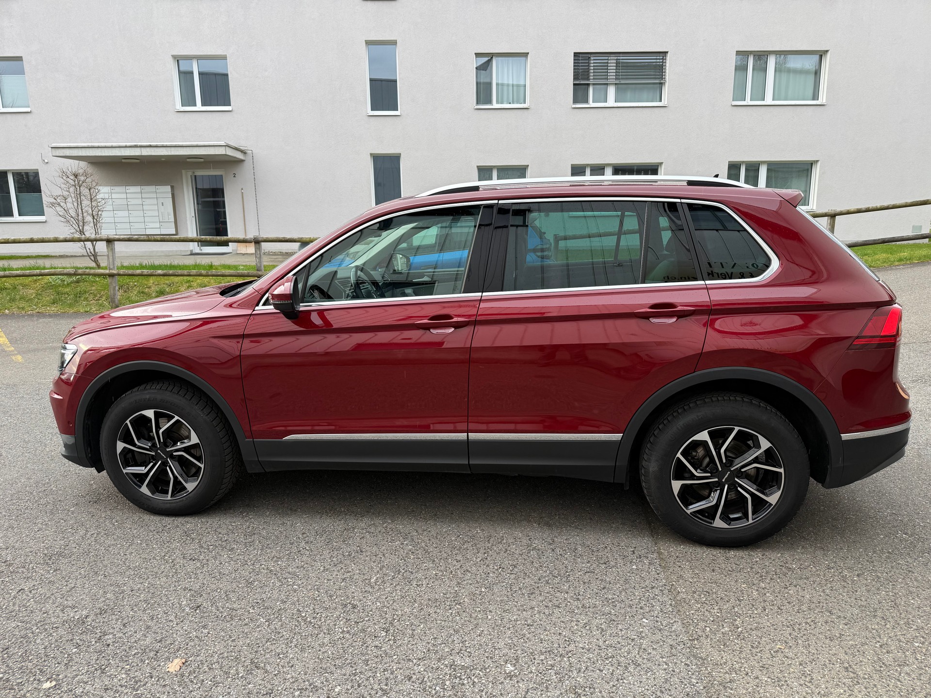 VW Tiguan 2.0 TDI SCR Highline 4Motion DSG-image-7