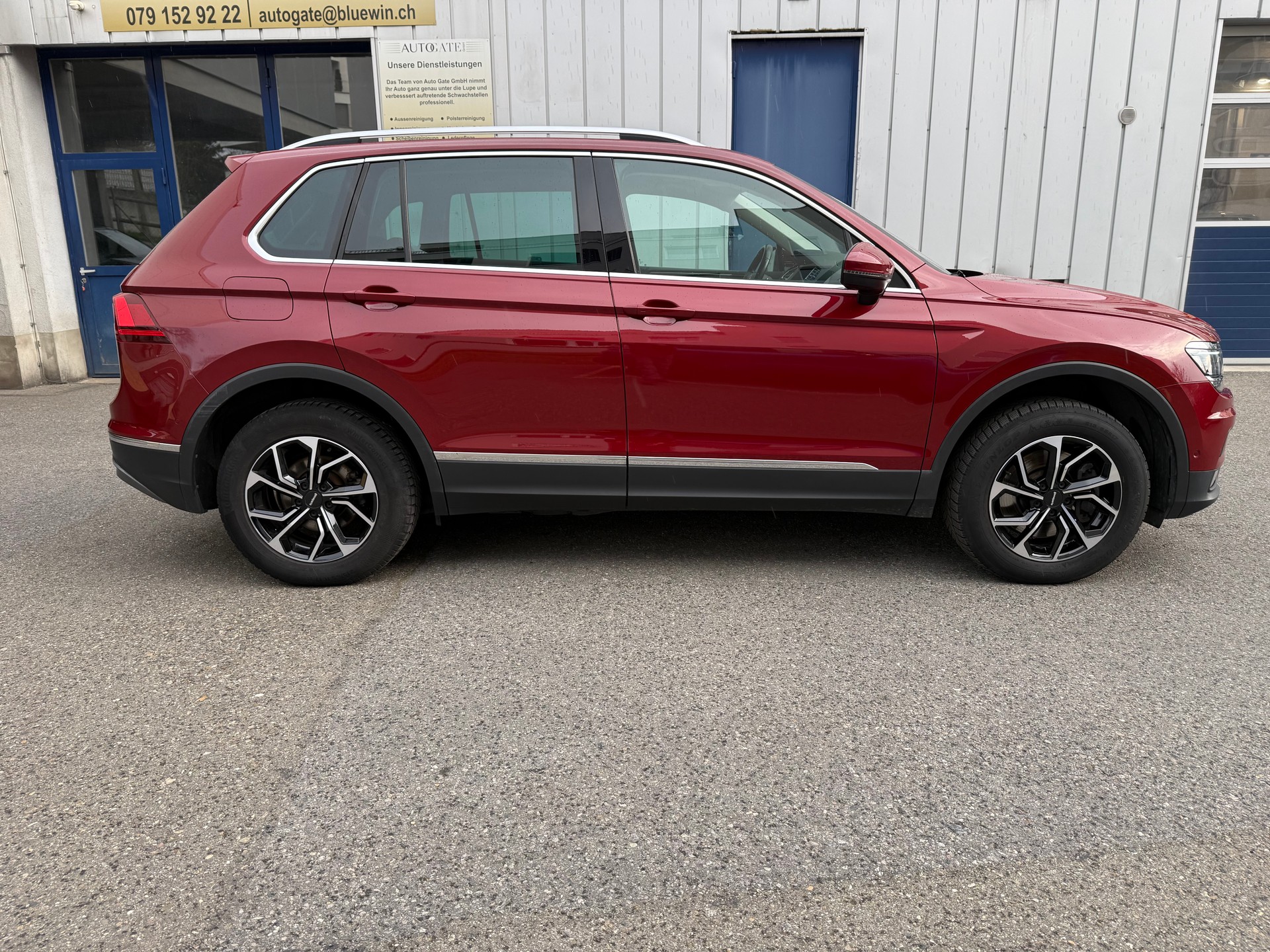 VW Tiguan 2.0 TDI SCR Highline 4Motion DSG-image-3